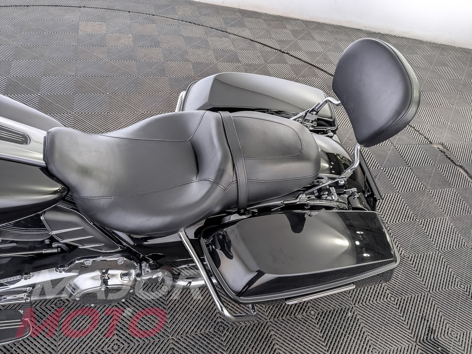 Harley-Davidson Street Glide 107 - фото №10