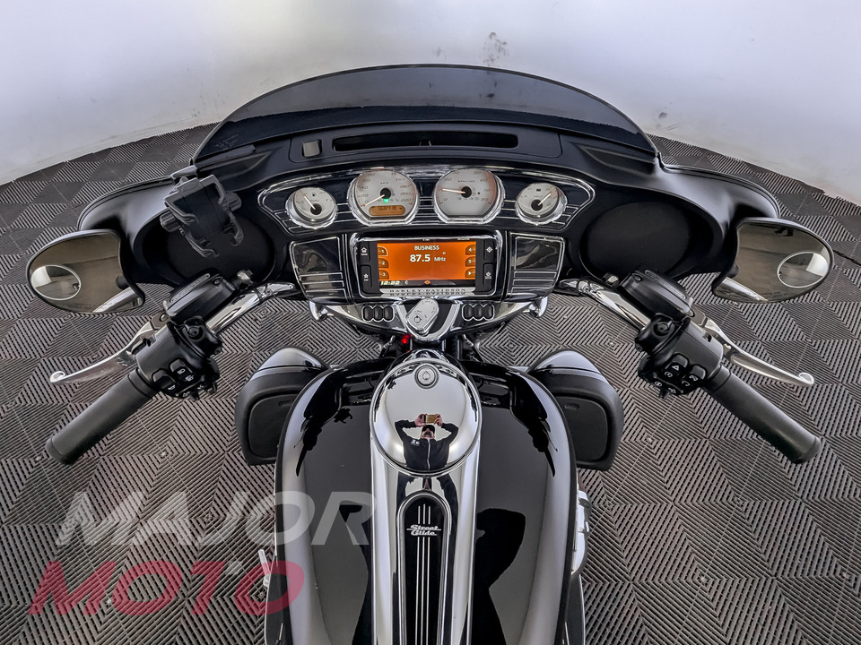 Harley-Davidson Street Glide 107 - фото №12