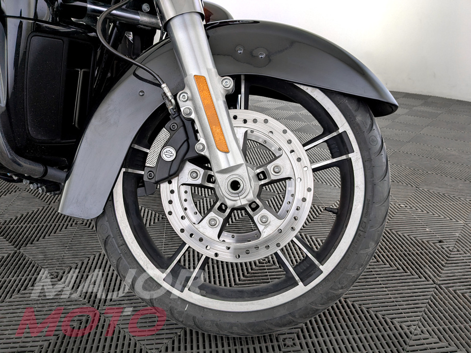 Harley-Davidson Street Glide 107 - фото №14