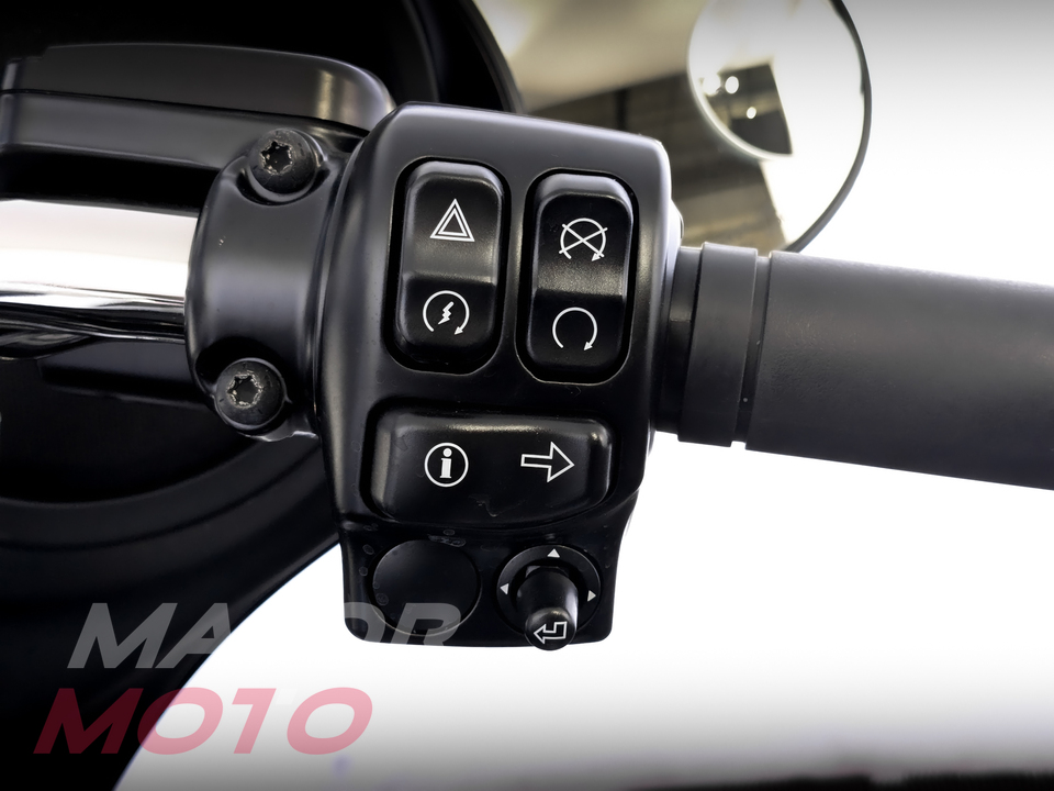 Harley-Davidson Street Glide 107 - фото №16