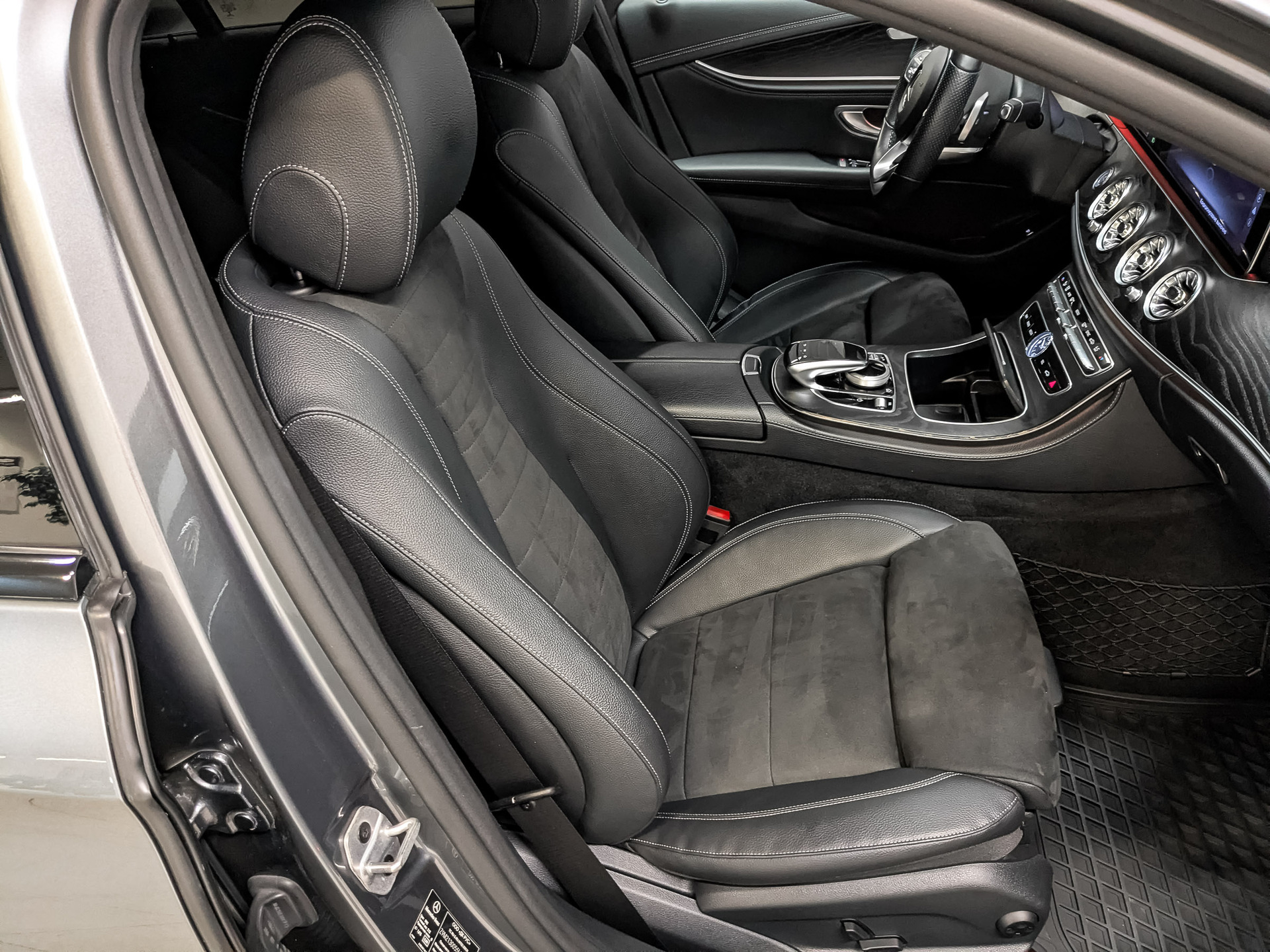 MERCEDES-BENZ E-Класс 2.00 (194 л.с), автомат, 2020, пробег 53 783 км