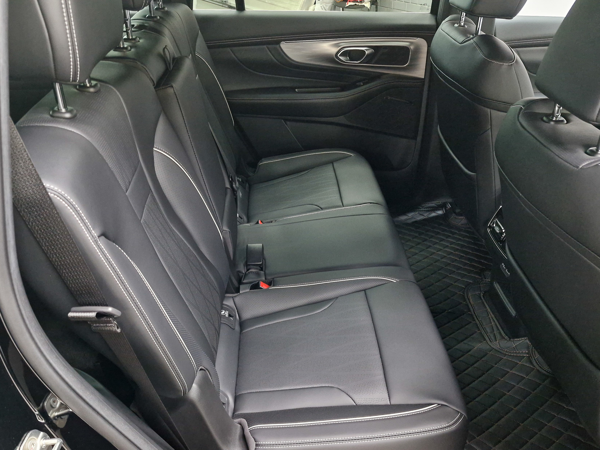 Фото GAC GS8 FL GL 2.0T/231 8AT 4WD 5S