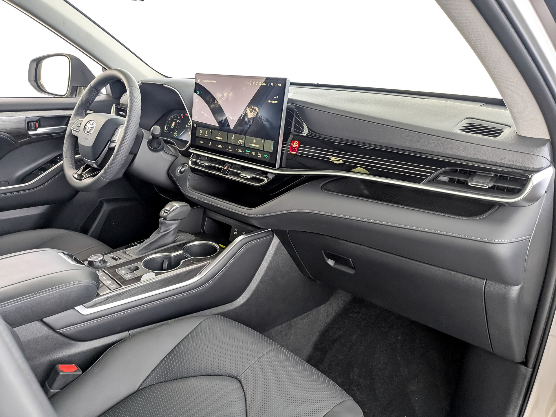 Фото Toyota Highlander Supreme 7 Seats 2.0T/248 4WD