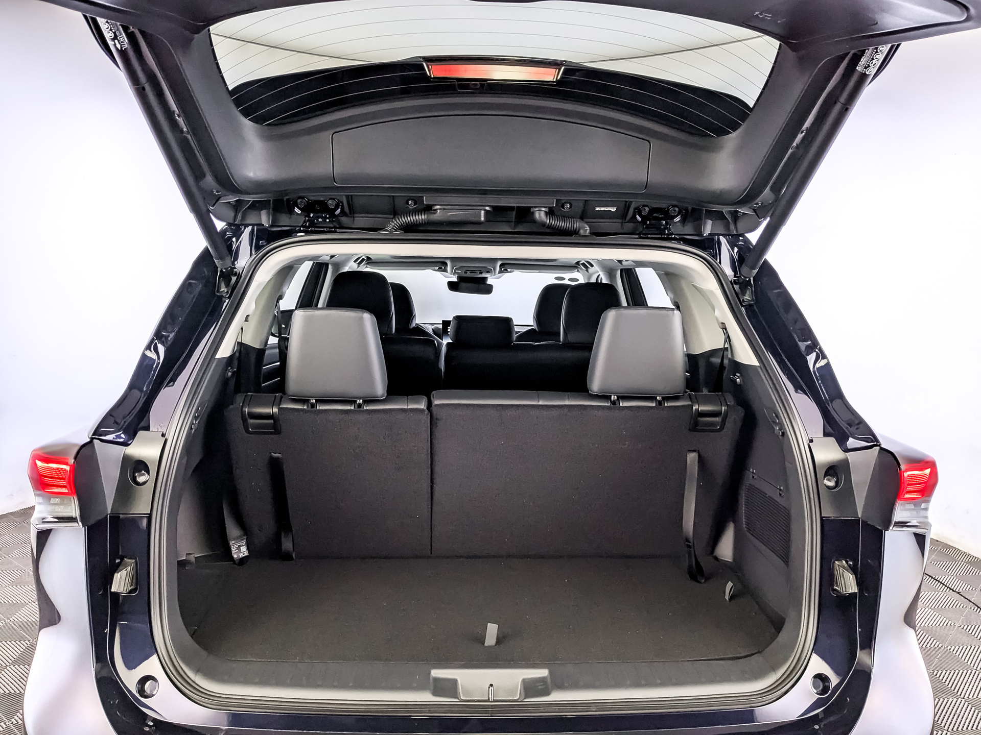 Фото Toyota Highlander Supreme 7 Seats 2.0T/248 4WD