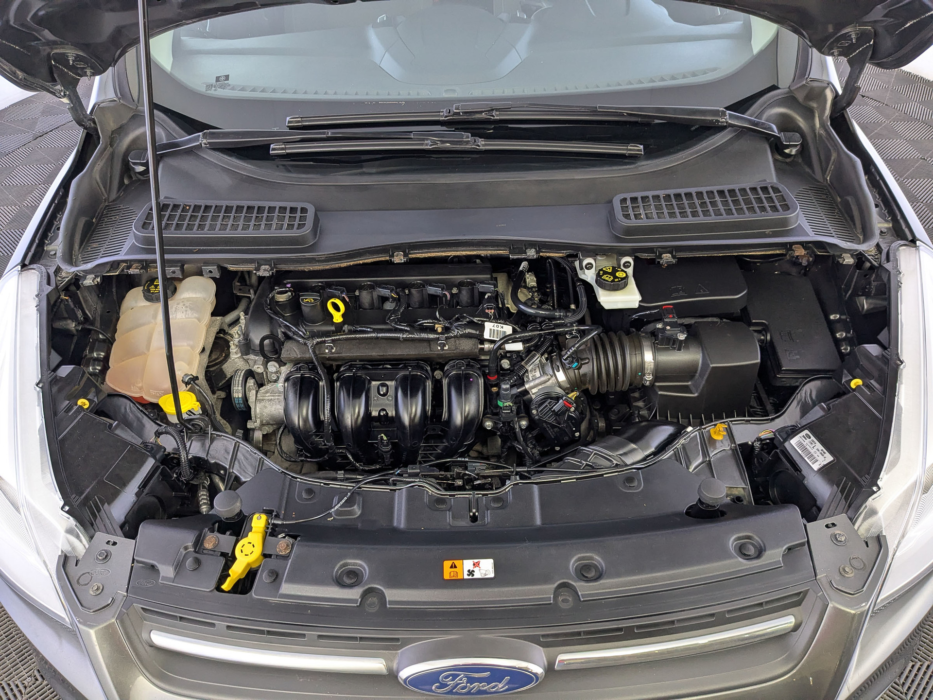 FORD Kuga 2.50 (150 л.с), автомат, 2016, пробег 104 319 км
