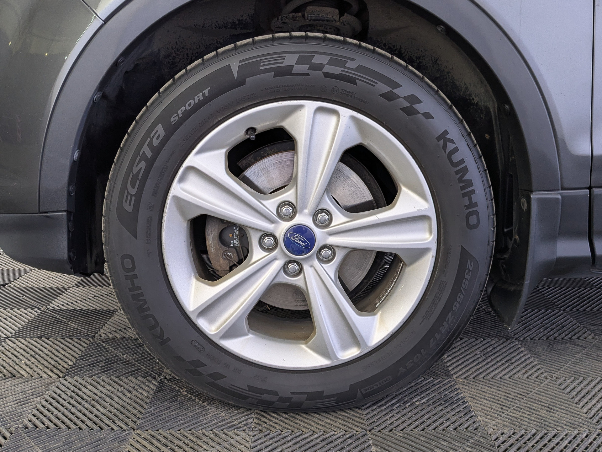 FORD Kuga 2.50 (150 л.с), автомат, 2016, пробег 104 319 км