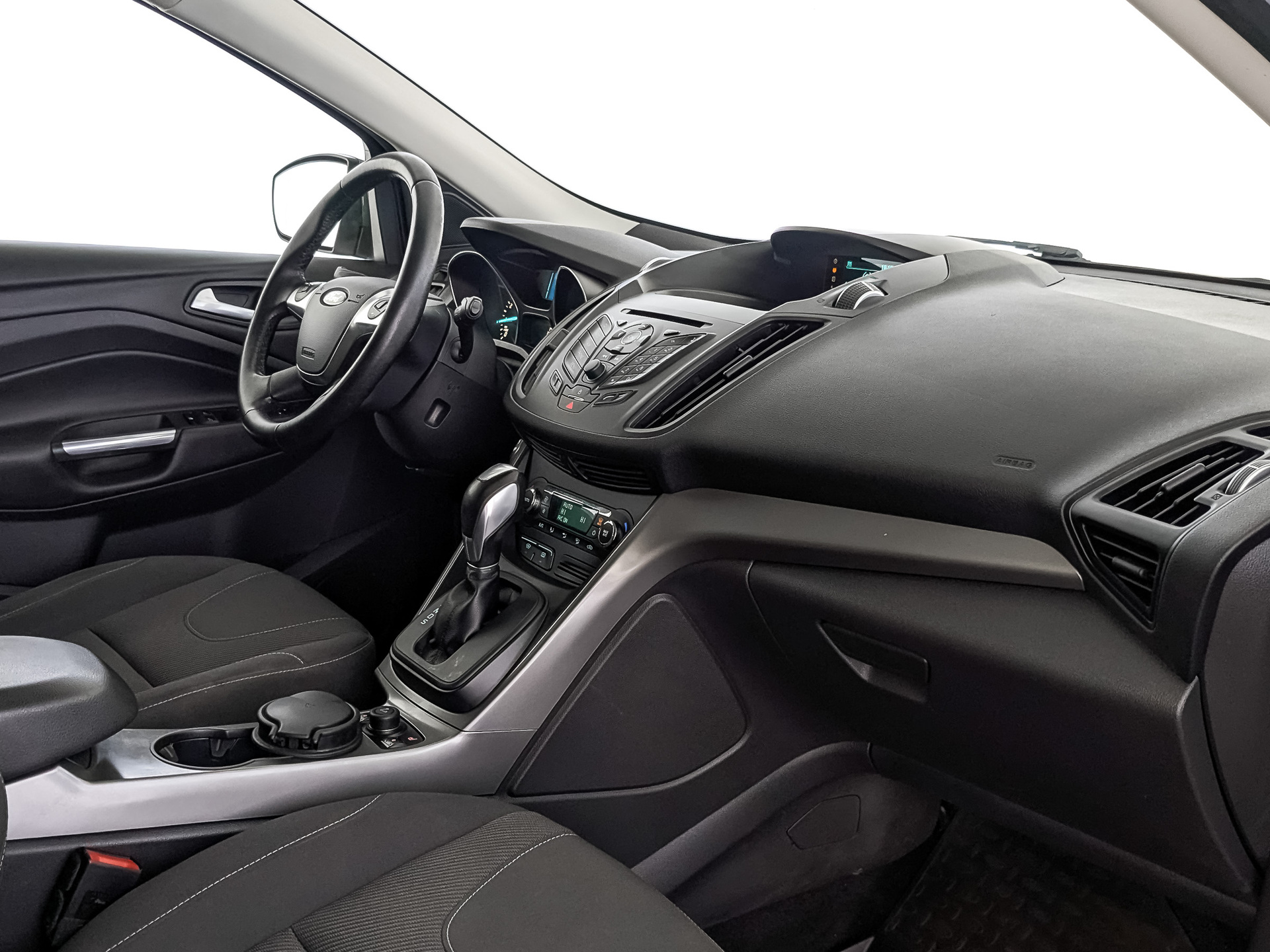FORD Kuga 2.50 (150 л.с), автомат, 2016, пробег 104 319 км