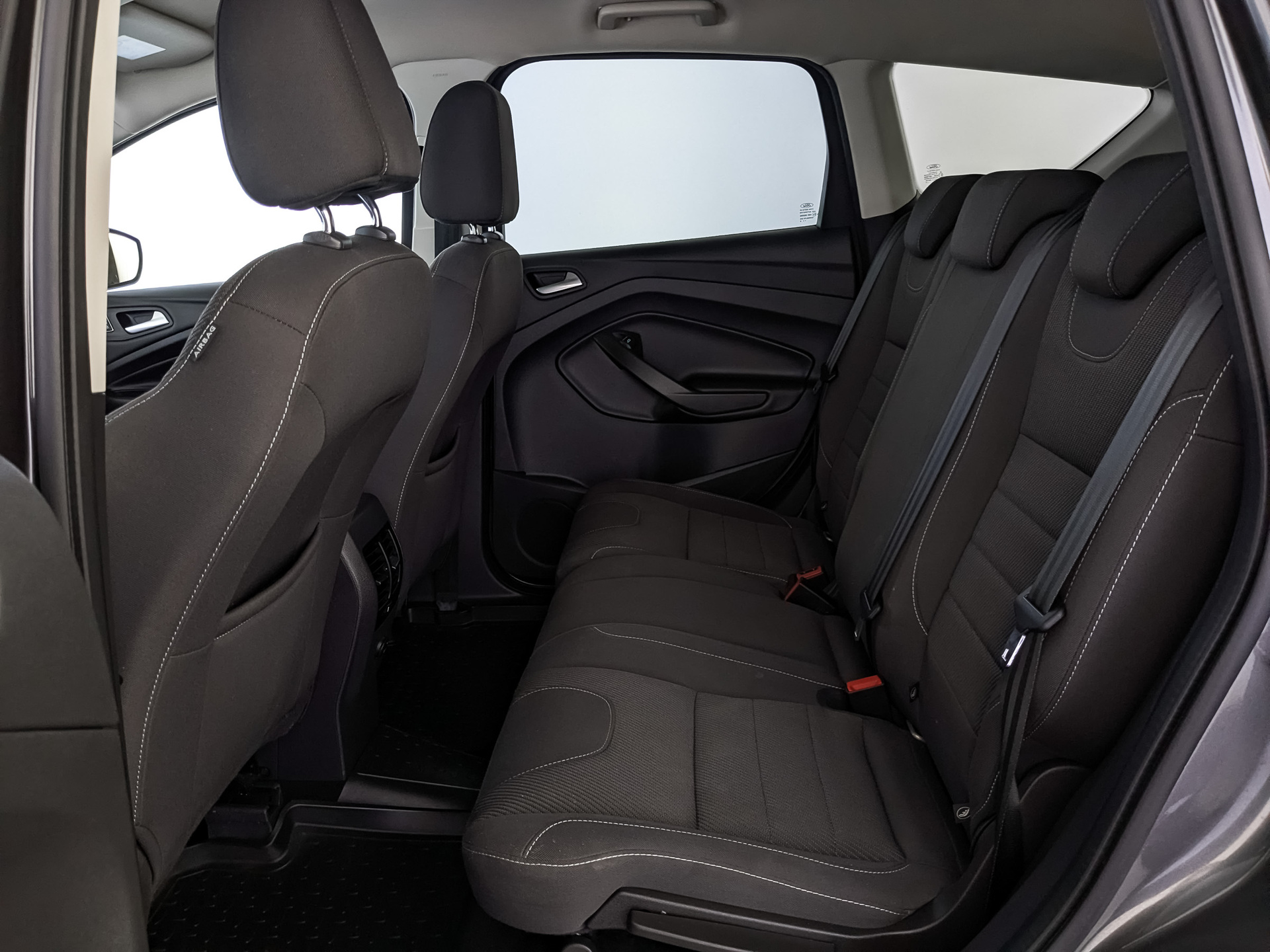 FORD Kuga 2.50 (150 л.с), автомат, 2016, пробег 104 319 км