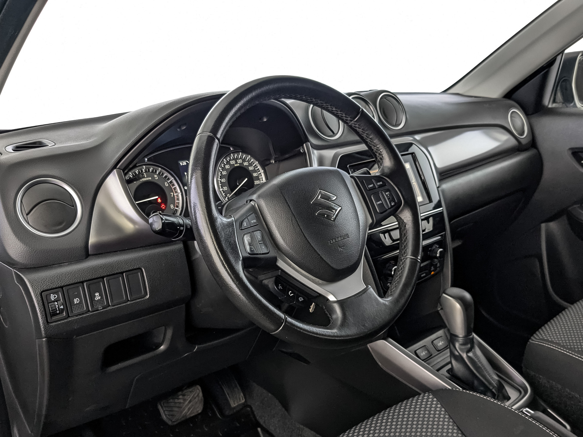 SUZUKI Vitara 1.60 (117 л.с), автомат, 2019, пробег 117 230 км