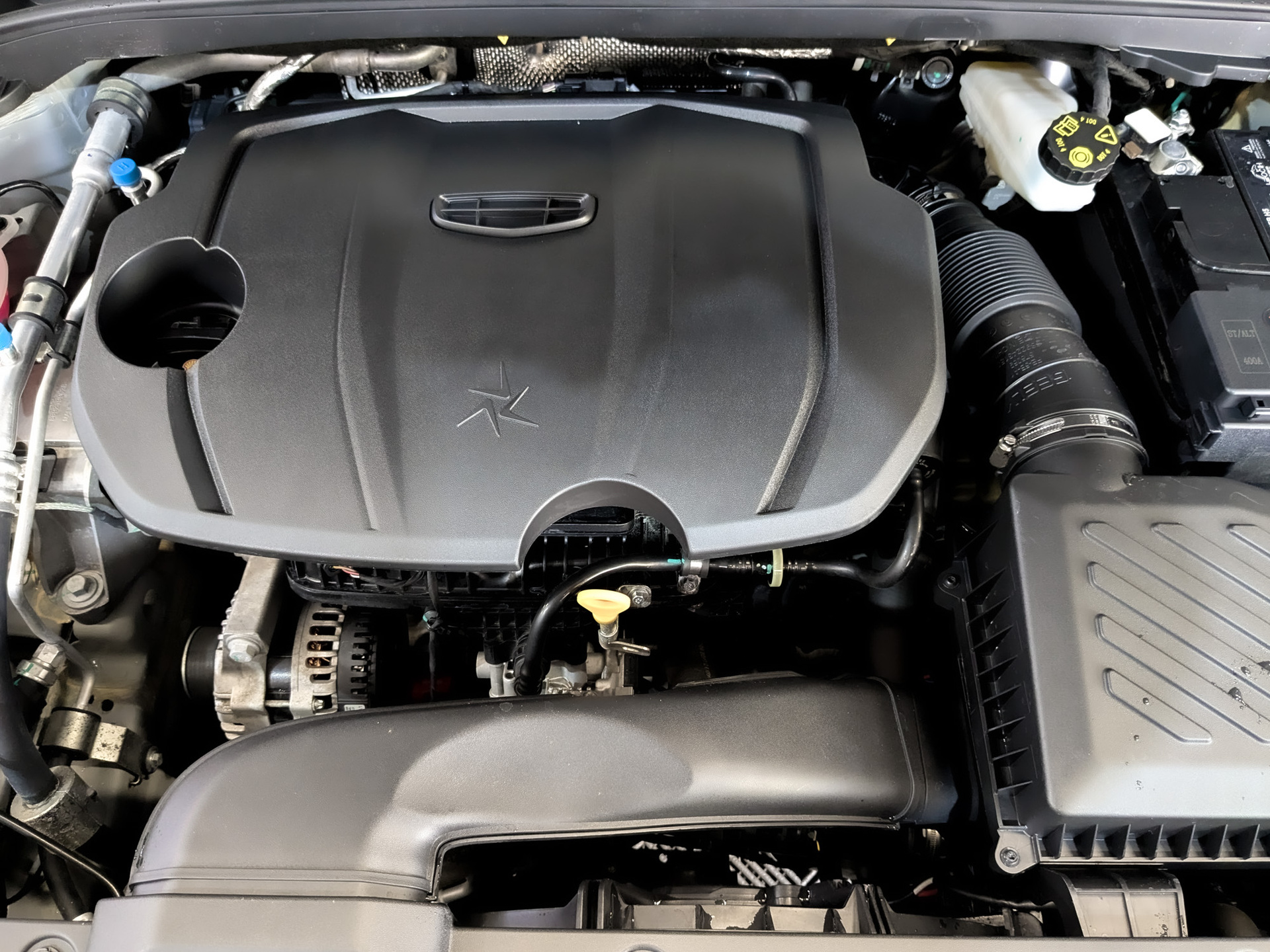 LIVAN S6 Pro 1.50 (147 л.с), автомат, 2023, пробег 21 715 км