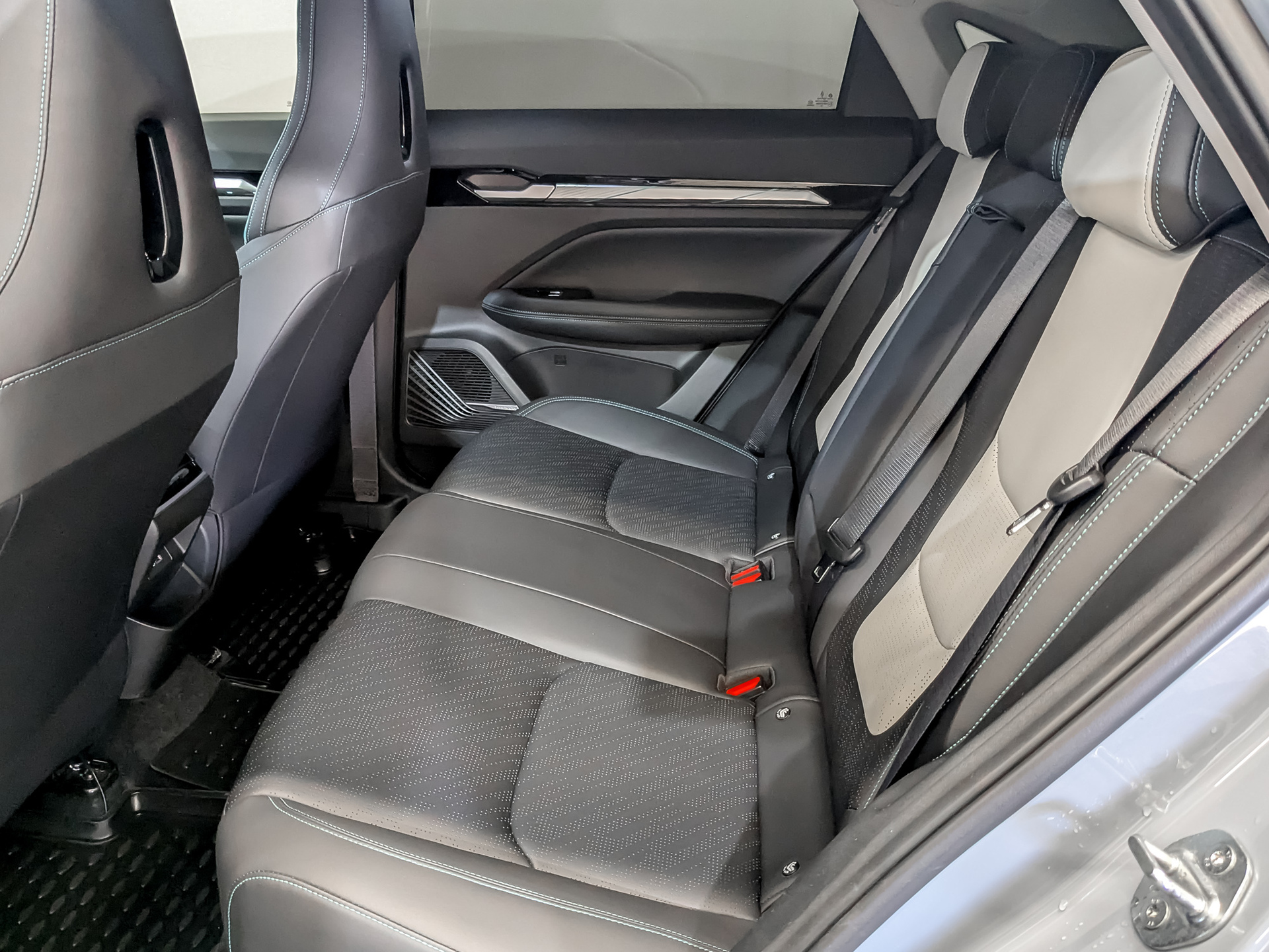 LIVAN S6 Pro 1.50 (147 л.с), автомат, 2023, пробег 21 715 км