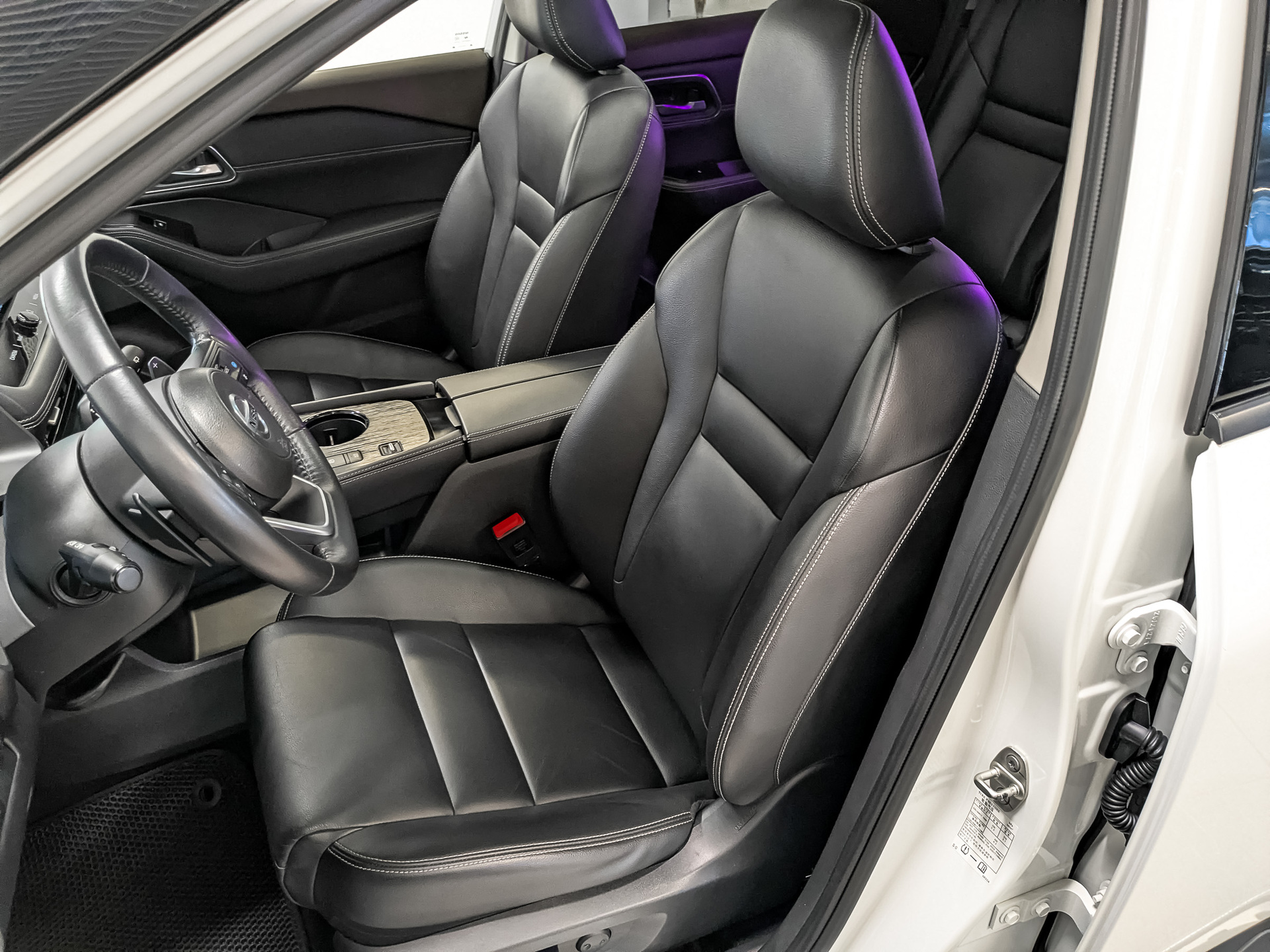 NISSAN X-Trail IV 1.50 (193 л.с), автомат, 2021, пробег 33 440 км