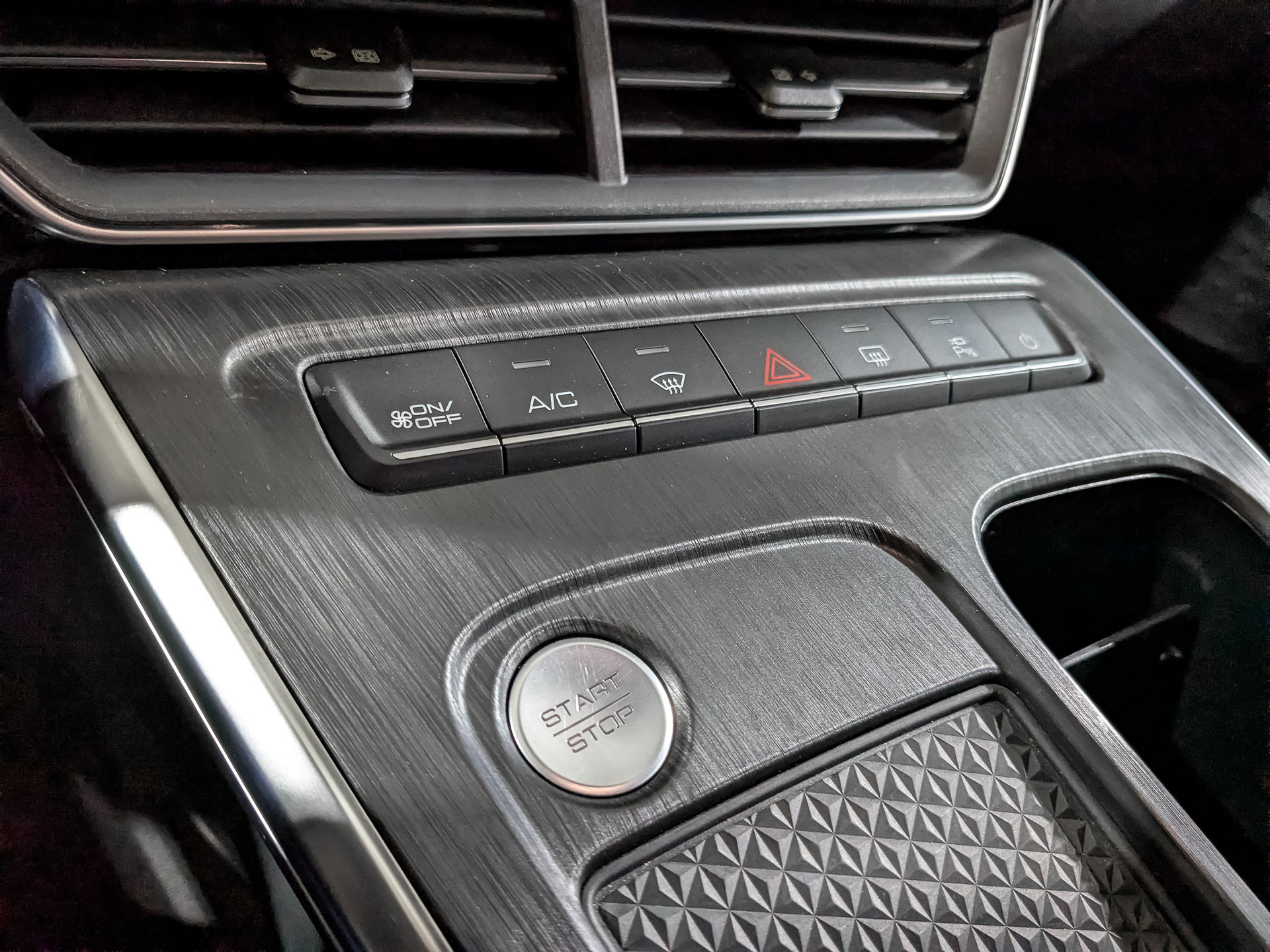 HAVAL F7 2.00 (192 л.с), автомат, 2024, пробег 29 876 км