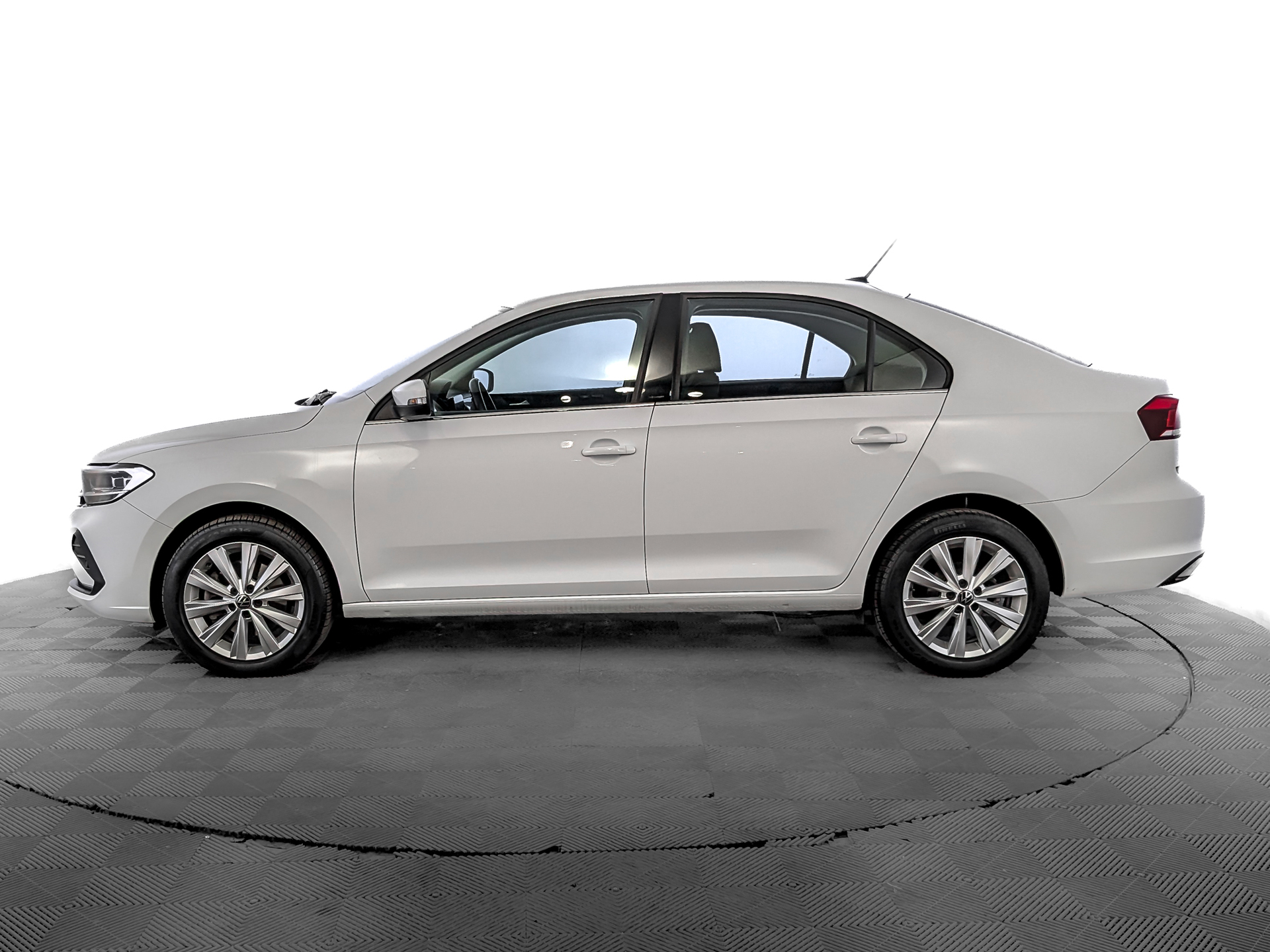 VOLKSWAGEN Polo 1.60 (110 л.с), автомат, 2021, пробег 58 583 км