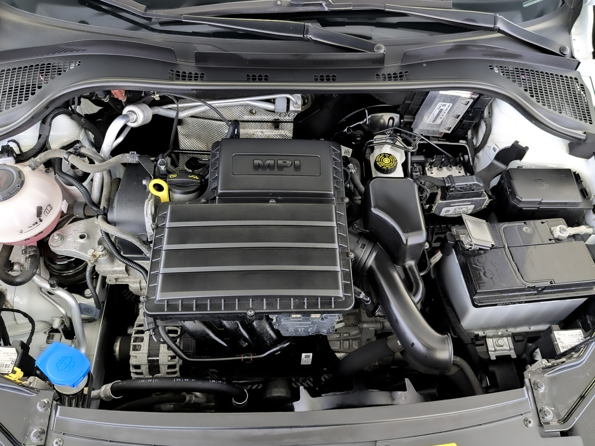 VOLKSWAGEN Polo 1.60 (110 л.с), автомат, 2021, пробег 58 583 км