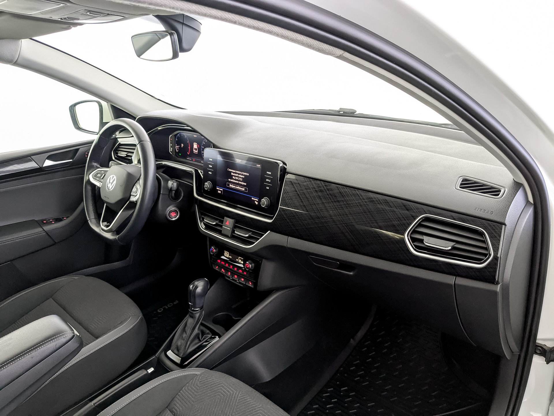 VOLKSWAGEN Polo 1.60 (110 л.с), автомат, 2021, пробег 58 583 км