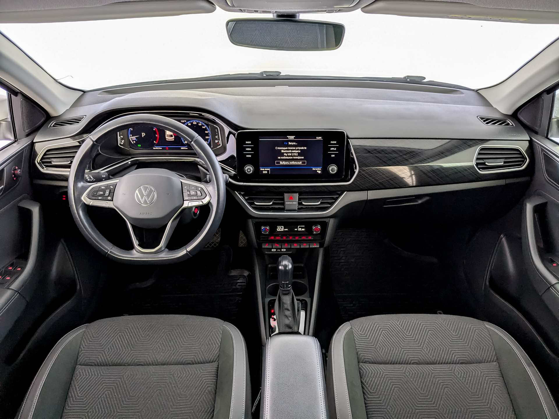 VOLKSWAGEN Polo 1.60 (110 л.с), автомат, 2021, пробег 58 583 км