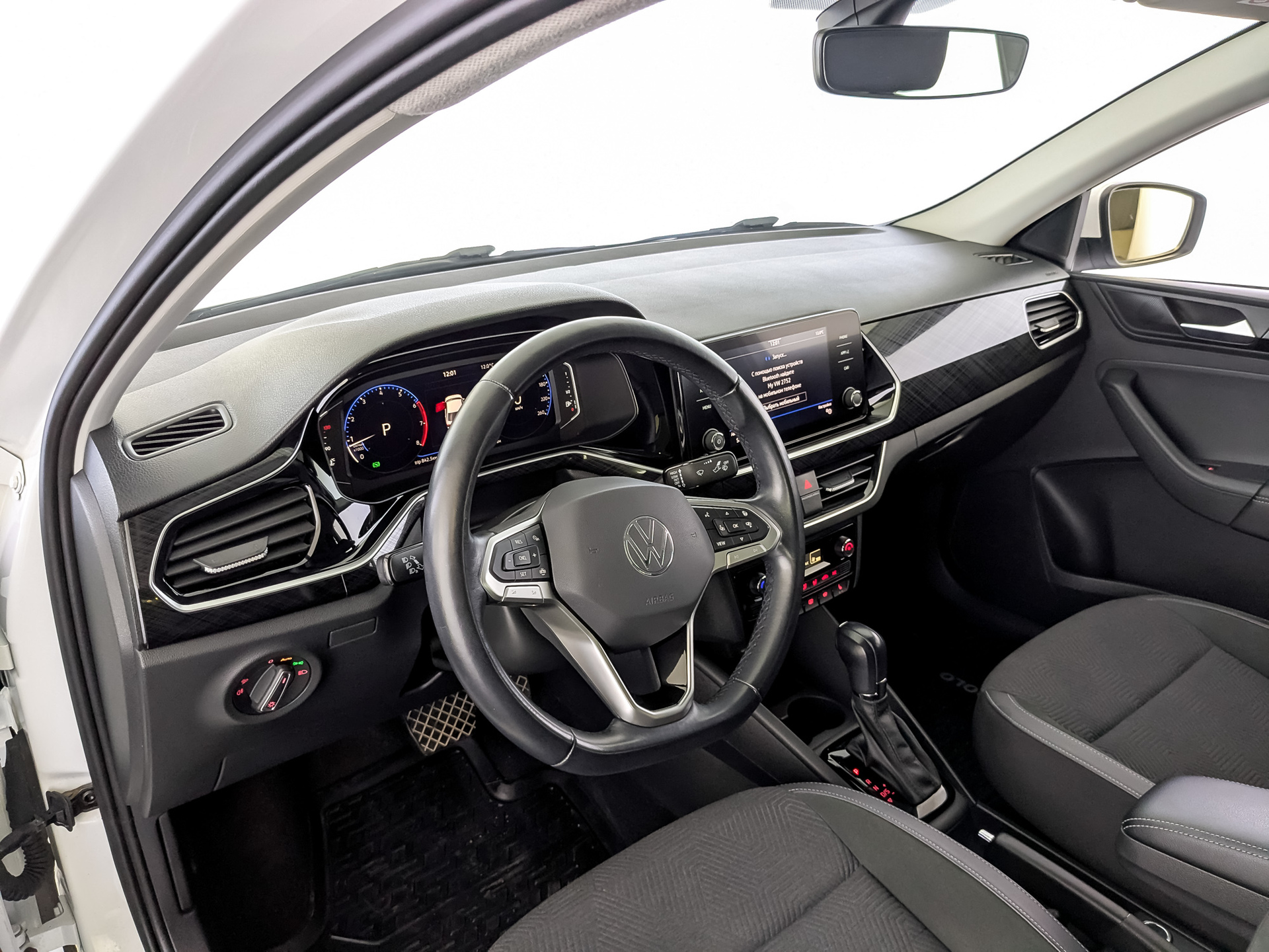 VOLKSWAGEN Polo 1.60 (110 л.с), автомат, 2021, пробег 58 583 км