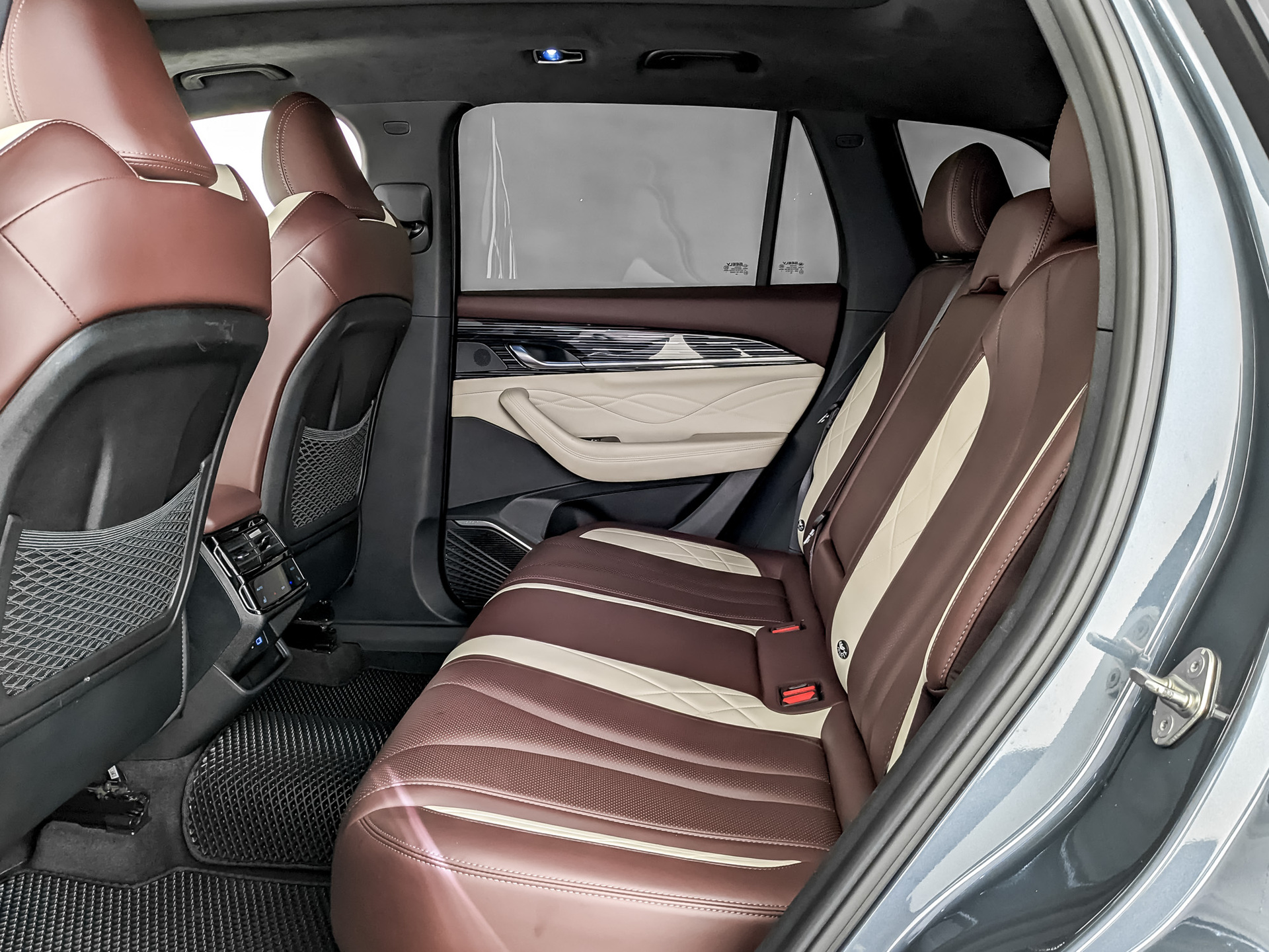 GEELY Monjaro 2.00 (238 л.с), автомат, 2023, пробег 59 132 км