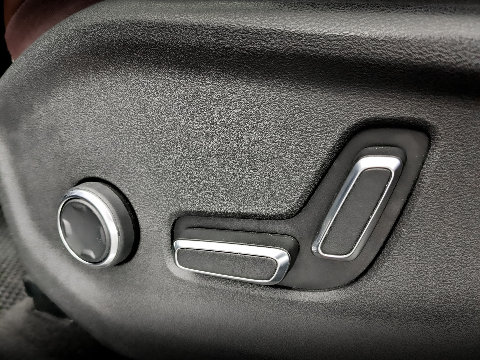 GEELY Monjaro 2.00 (238 л.с), автомат, 2023, пробег 59 132 км