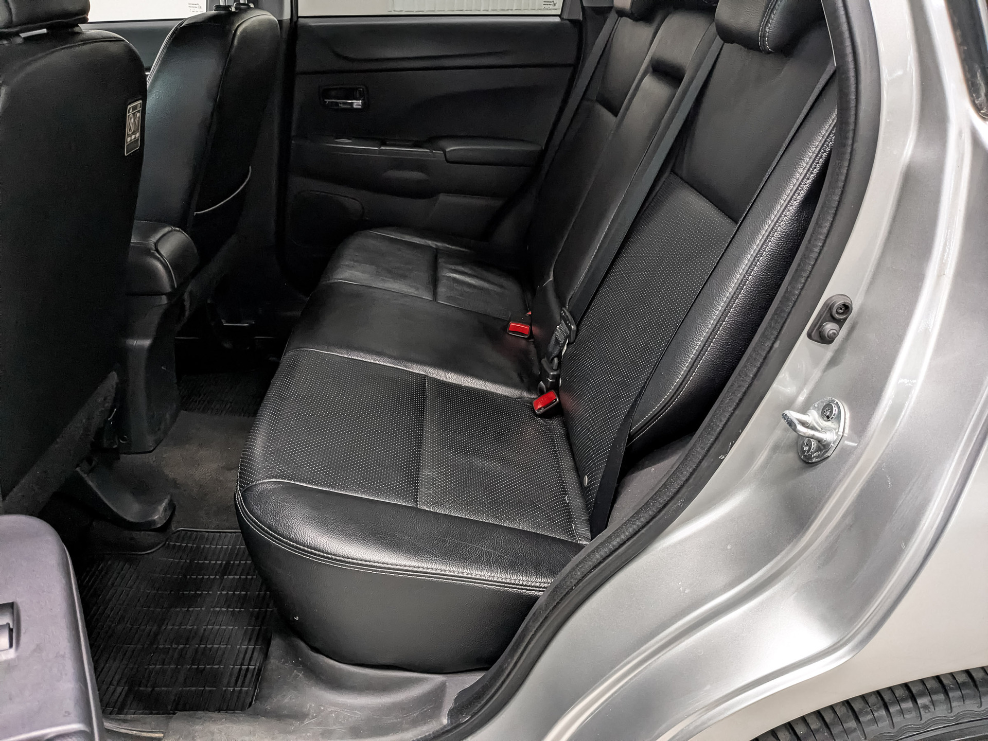 MITSUBISHI ASX 1.80 (140 л.с), автомат, 2012, пробег 129 657 км