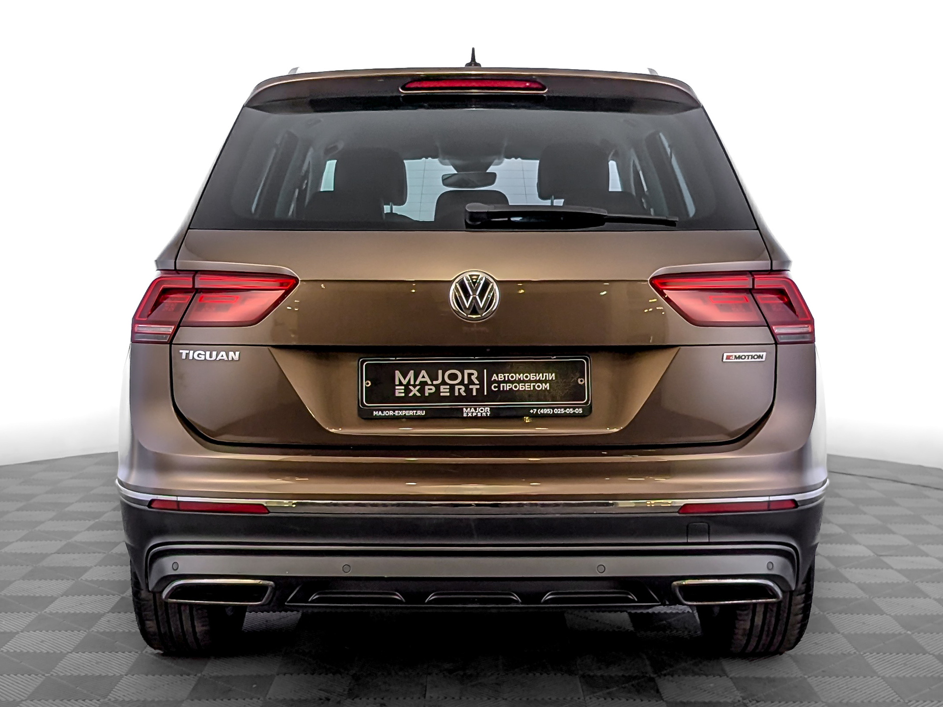 VOLKSWAGEN Tiguan 2.00 (220 л.с), автомат, 2019, пробег 138 492 км