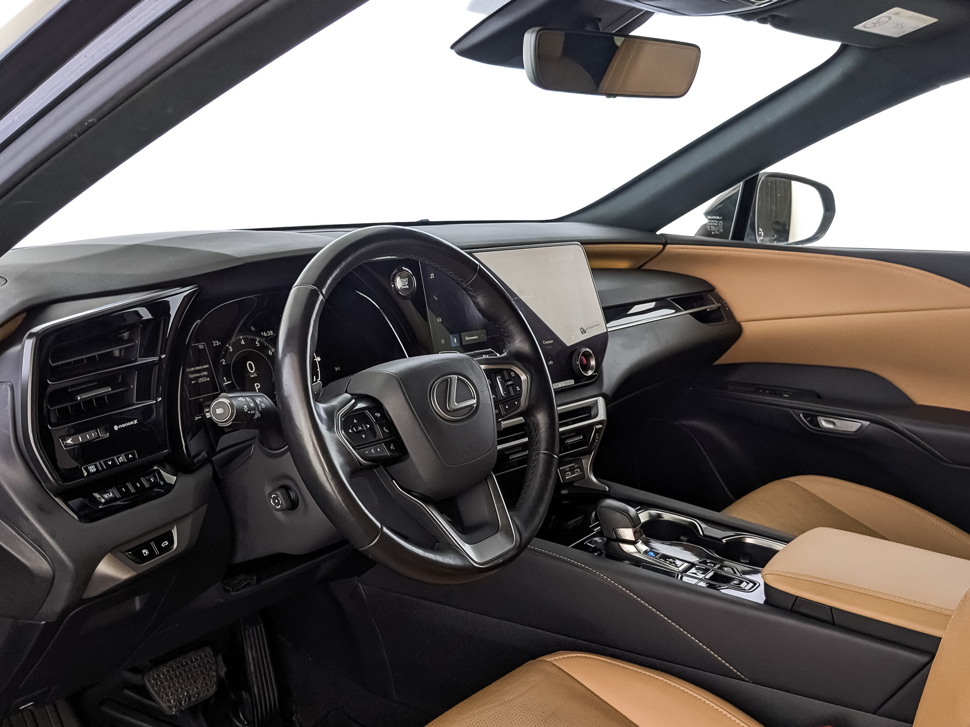 LEXUS RX 2.40 (249 л.с), автомат, 2023, пробег 59 058 км