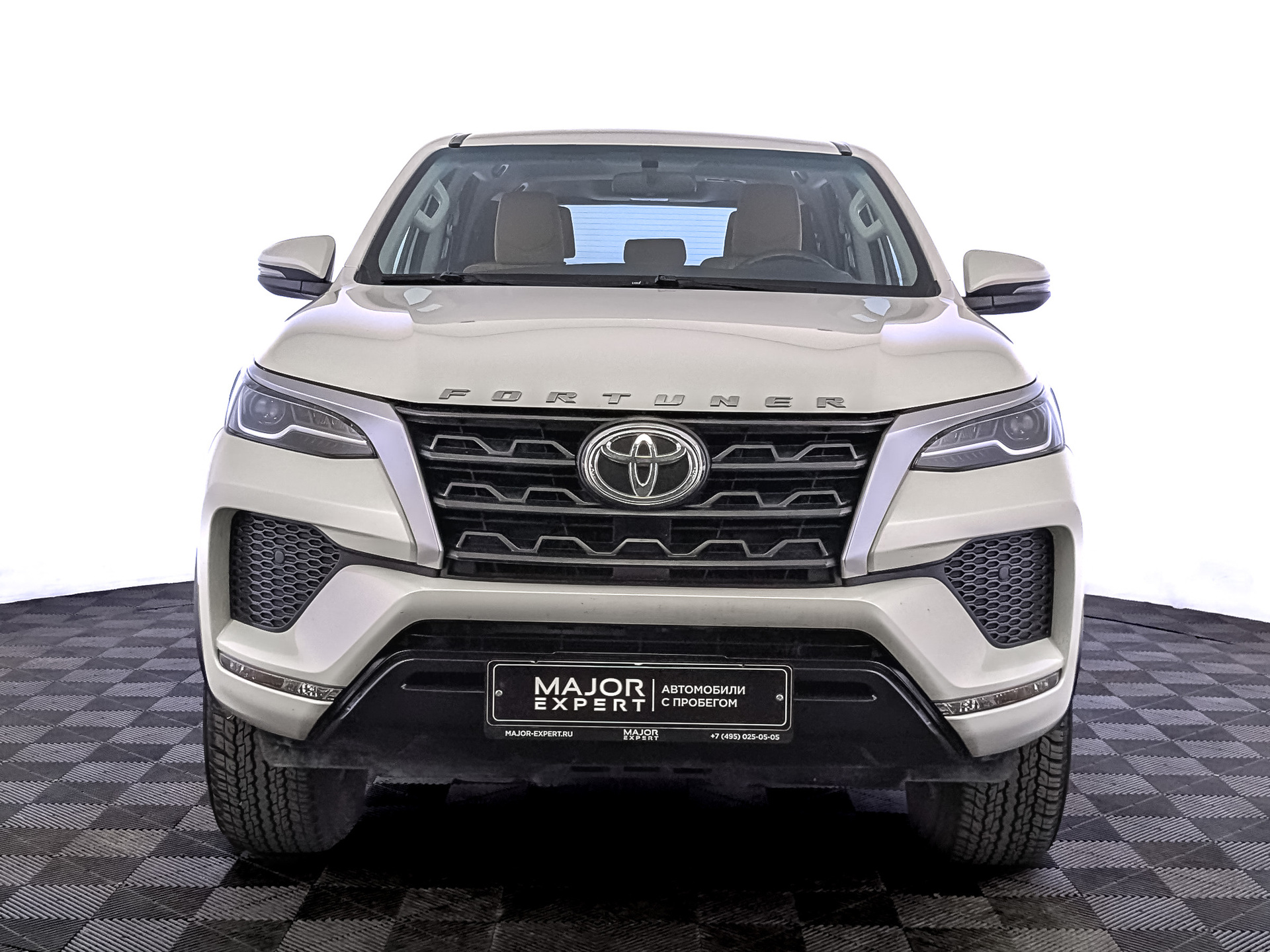 TOYOTA Fortuner 2.70 (166 л.с), автомат, 2022, пробег 23 477 км