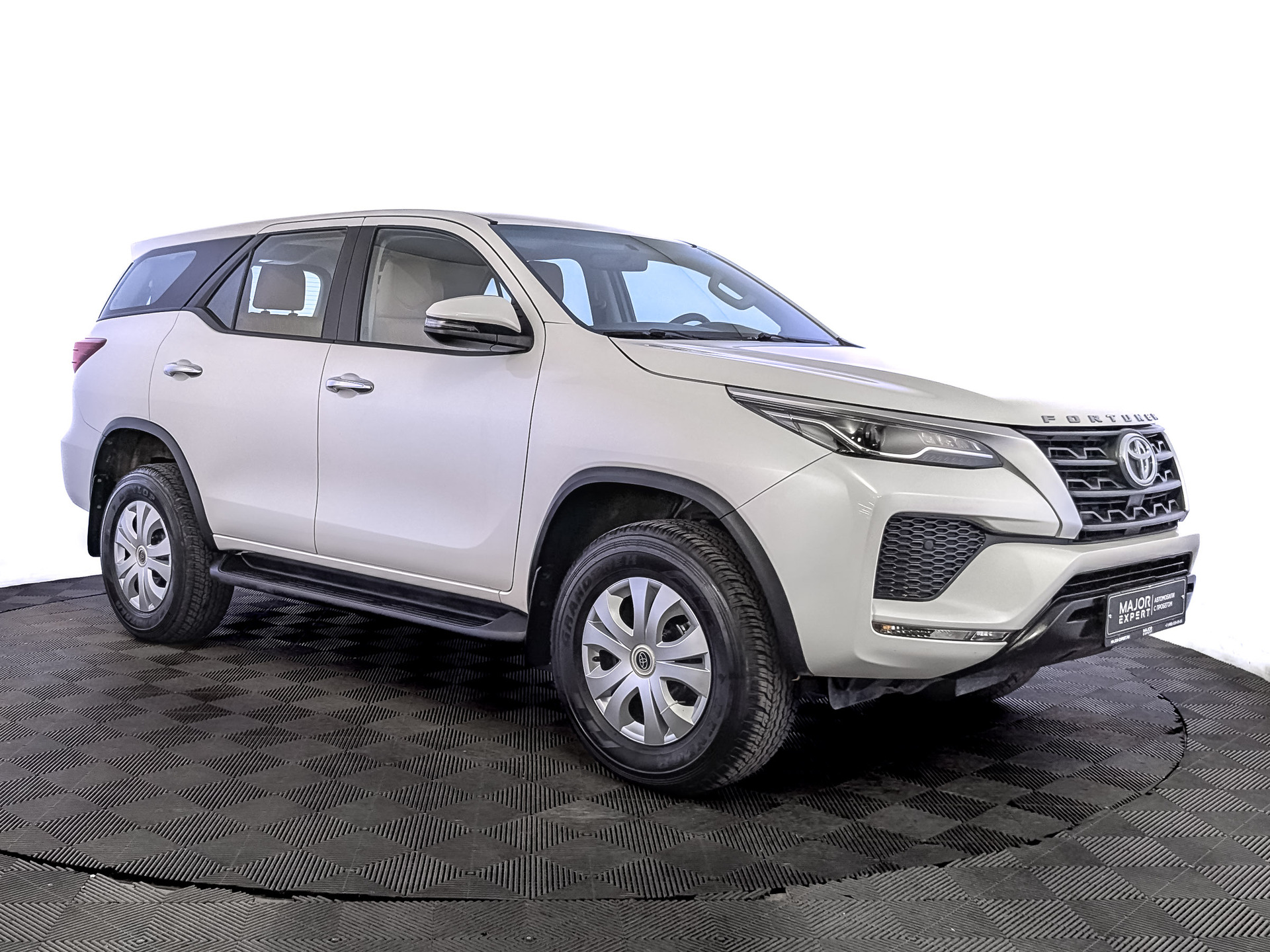 TOYOTA Fortuner 2.70 (166 л.с), автомат, 2022, пробег 23 477 км