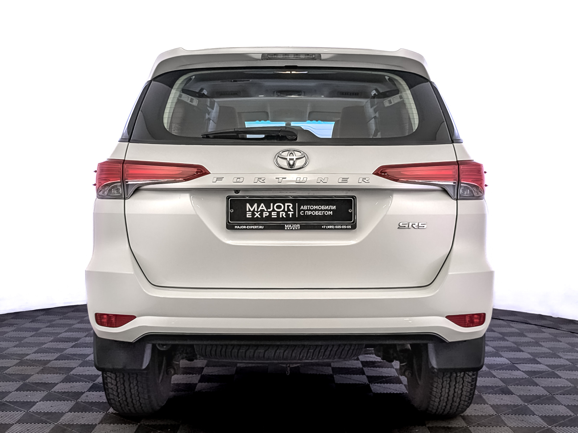 TOYOTA Fortuner 2.70 (166 л.с), автомат, 2022, пробег 23 477 км