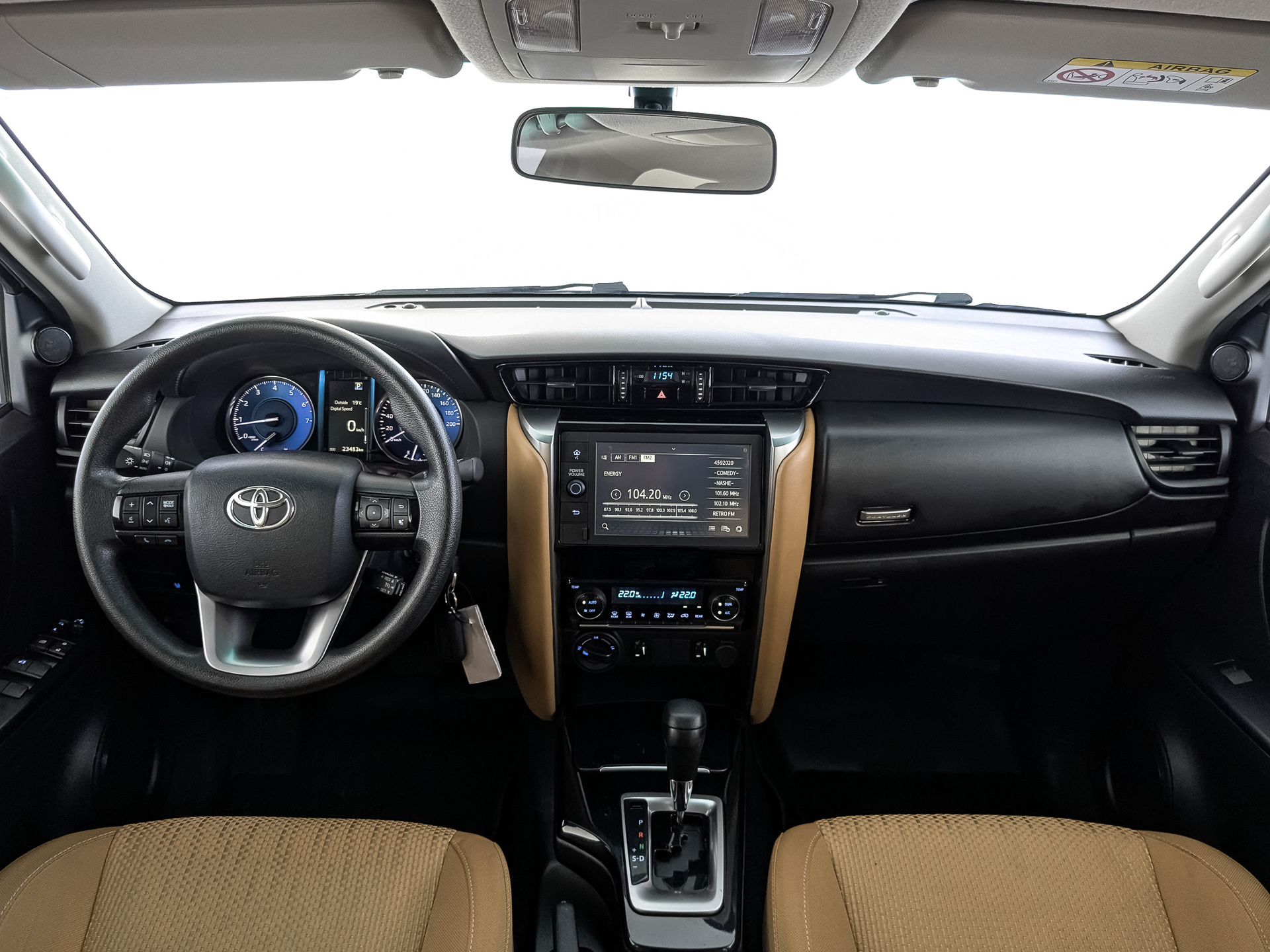 TOYOTA Fortuner 2.70 (166 л.с), автомат, 2022, пробег 23 477 км