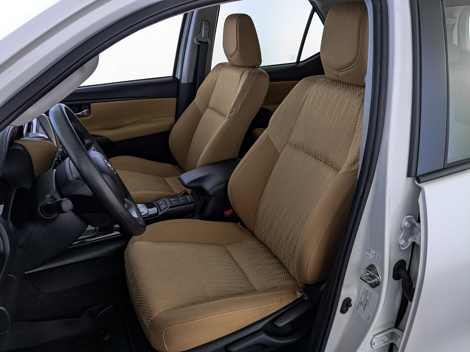 TOYOTA Fortuner 2.70 (166 л.с), автомат, 2022, пробег 23 477 км