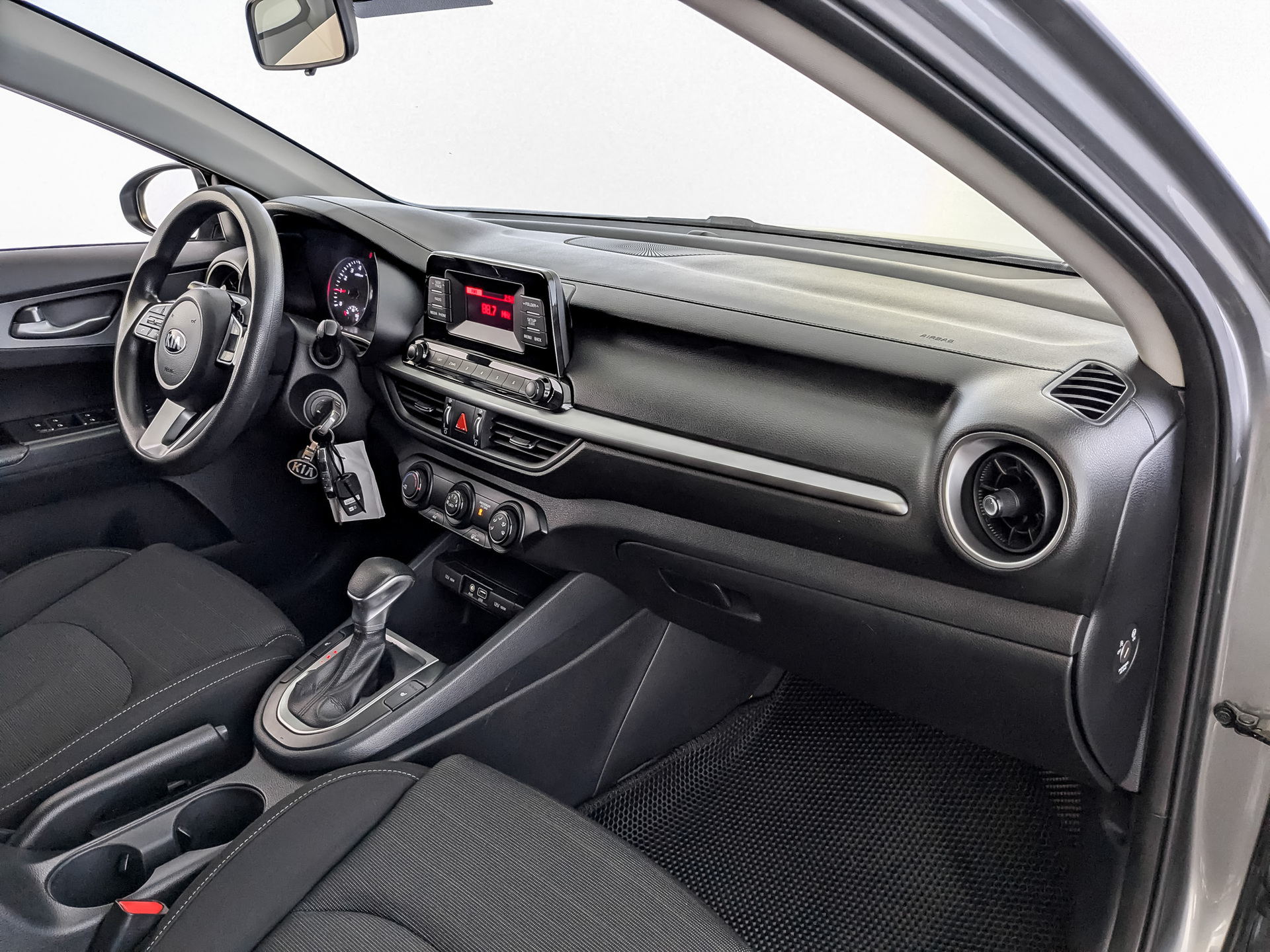 KIA Cerato 2.00 (150 л.с), автомат, 2018, пробег 180 204 км