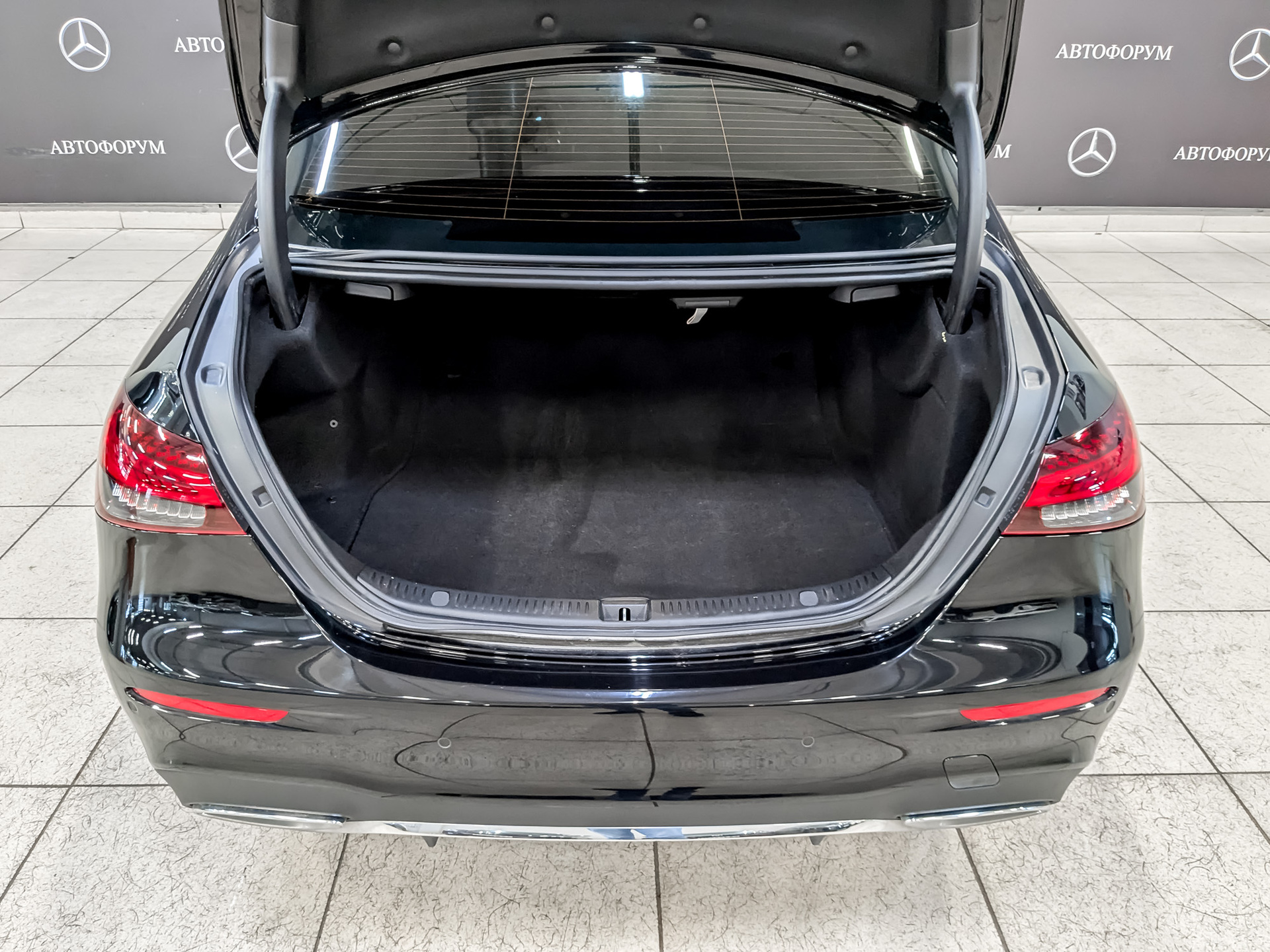 MERCEDES-BENZ E-Класс 2.00 (197 л.с), автомат, 2021, пробег 185 000 км