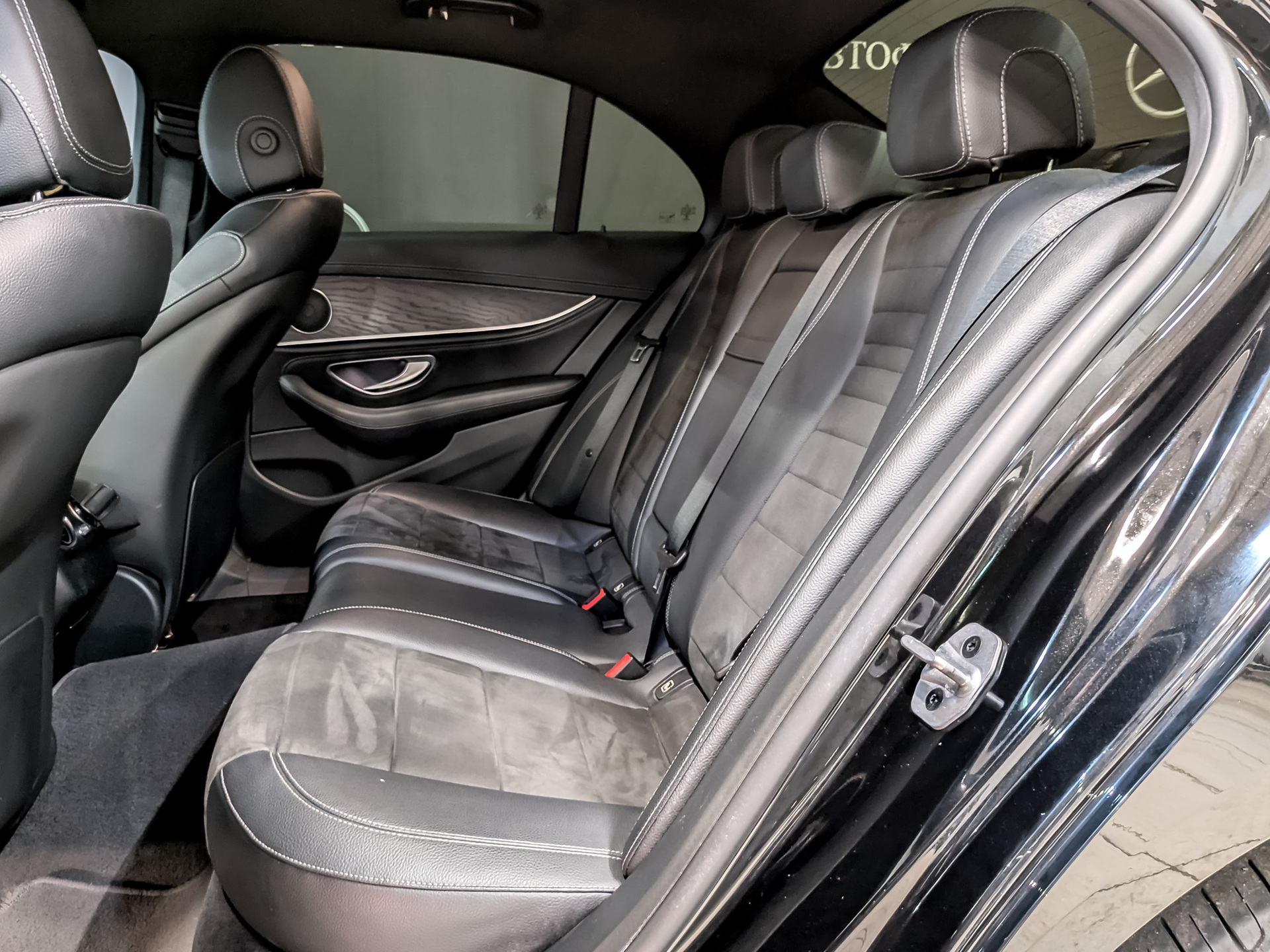 MERCEDES-BENZ E-Класс 2.00 (197 л.с), автомат, 2021, пробег 185 000 км