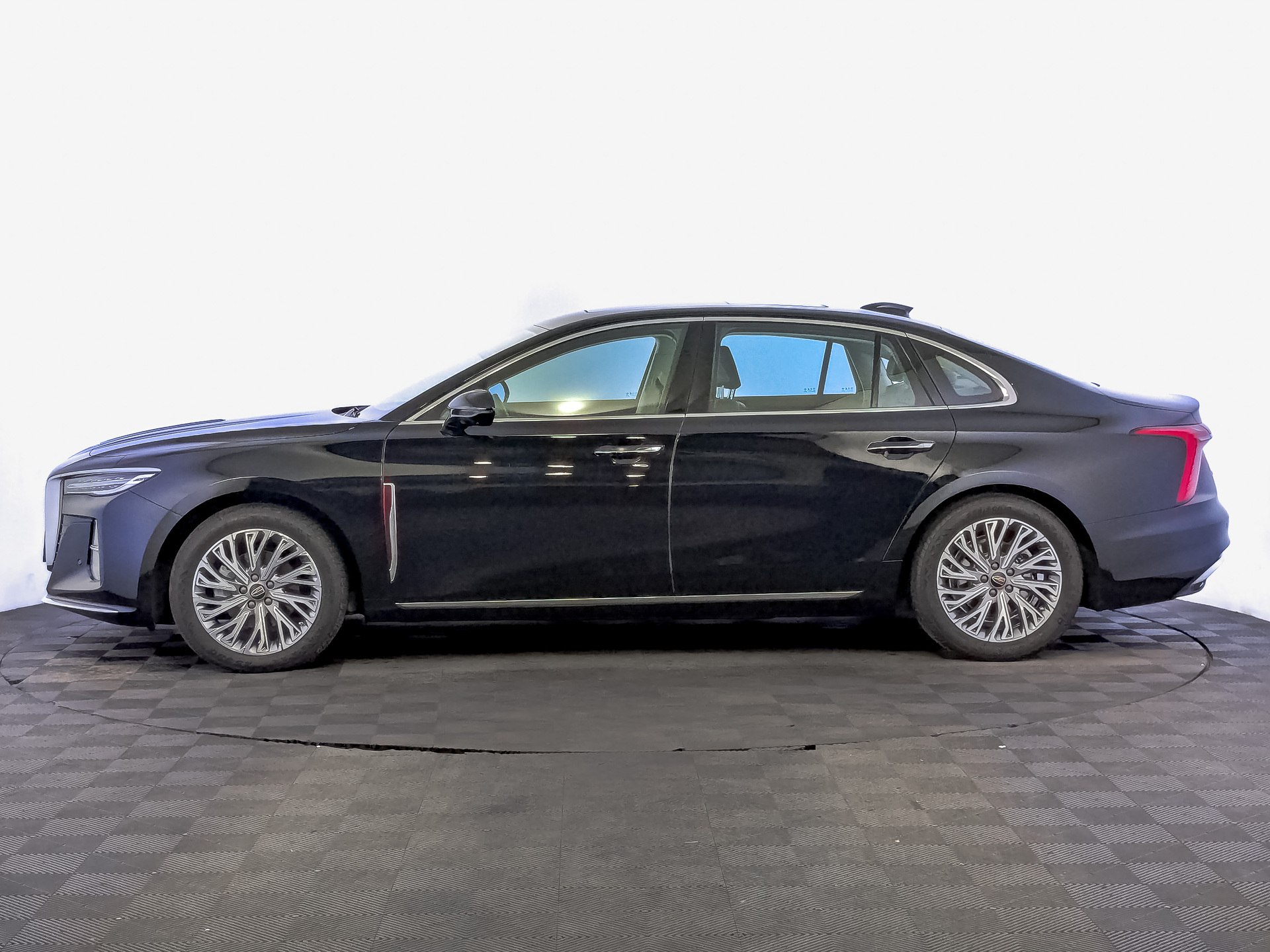 HONGQI H5 II 2.00 (218 л.с), автомат, 2024, пробег 17 728 км