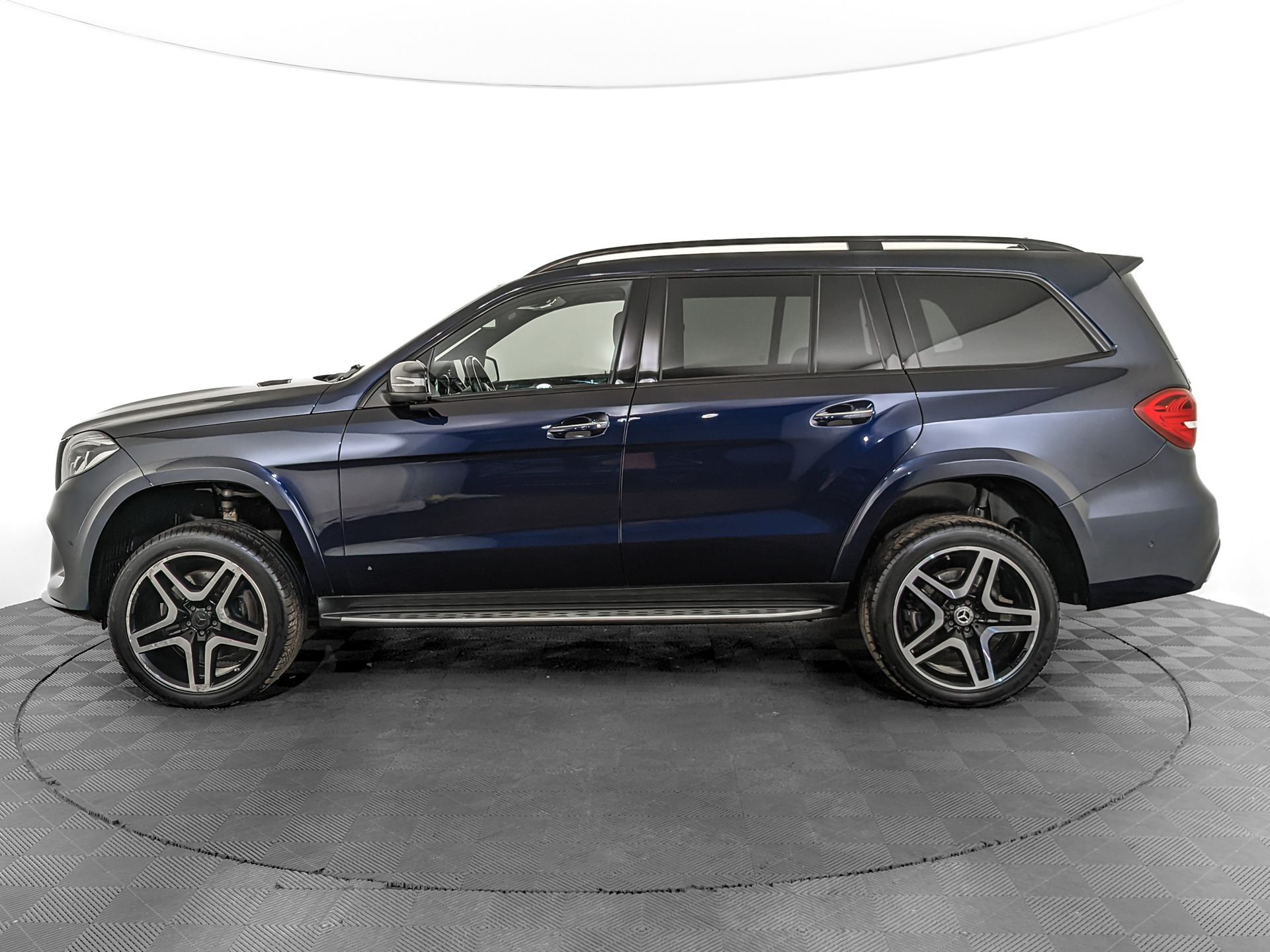 MERCEDES-BENZ GLS 4.70 (456 л.с), автомат, 2017, пробег 106 376 км