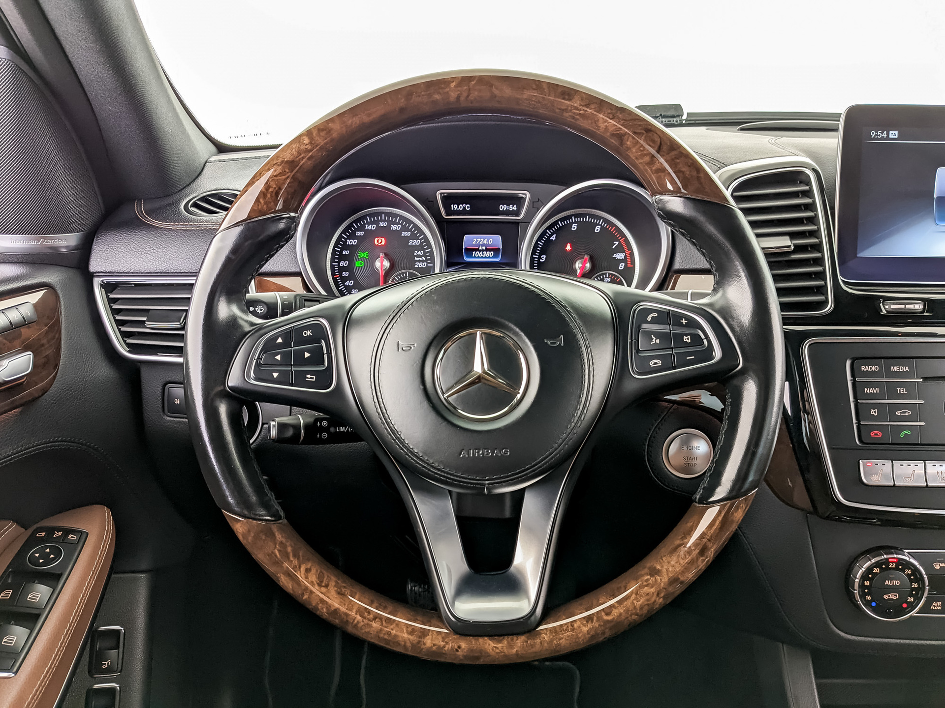 MERCEDES-BENZ GLS 4.70 (456 л.с), автомат, 2017, пробег 106 376 км