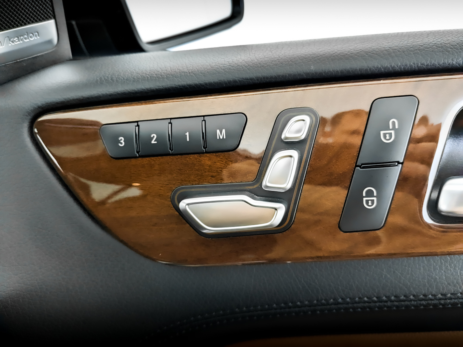 MERCEDES-BENZ GLS 4.70 (456 л.с), автомат, 2017, пробег 106 376 км