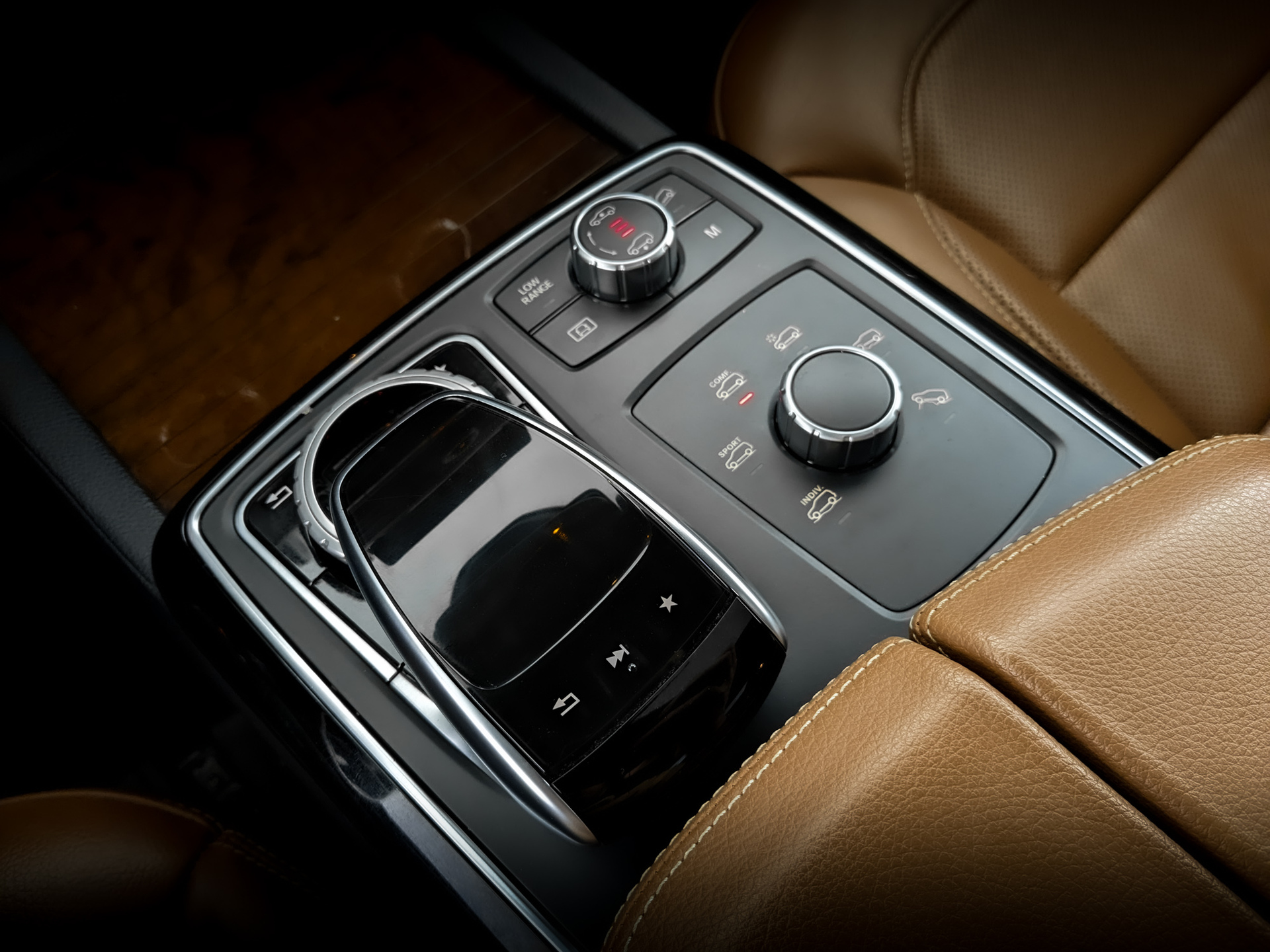 MERCEDES-BENZ GLS 4.70 (456 л.с), автомат, 2017, пробег 106 376 км