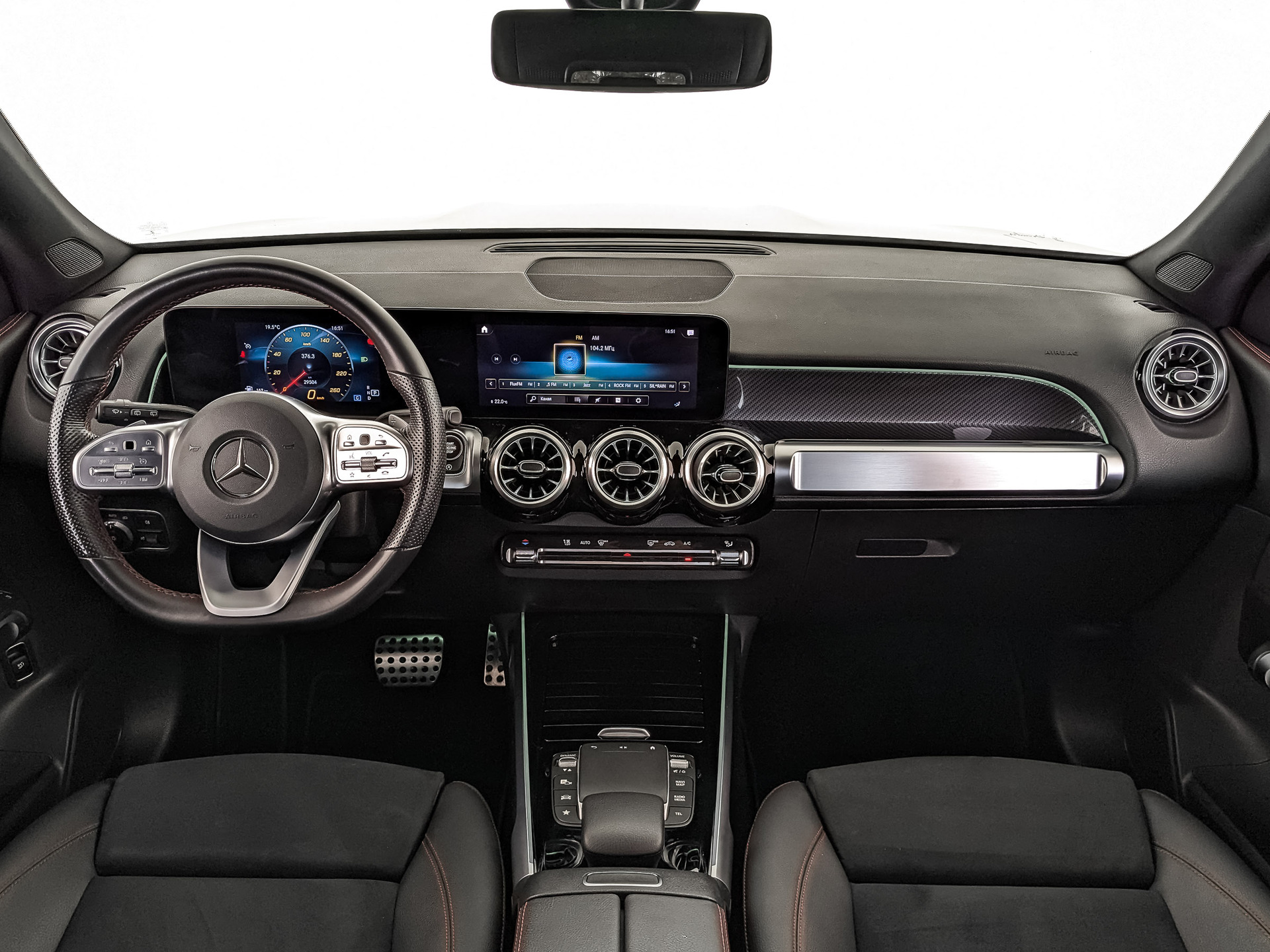 MERCEDES-BENZ GLB 1.30 (150 л.с), автомат, 2021, пробег 30 000 км