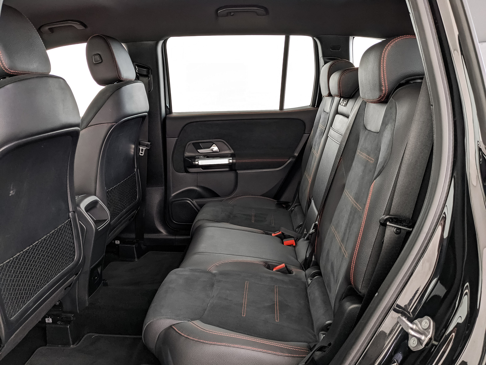 MERCEDES-BENZ GLB 1.30 (150 л.с), автомат, 2021, пробег 30 000 км