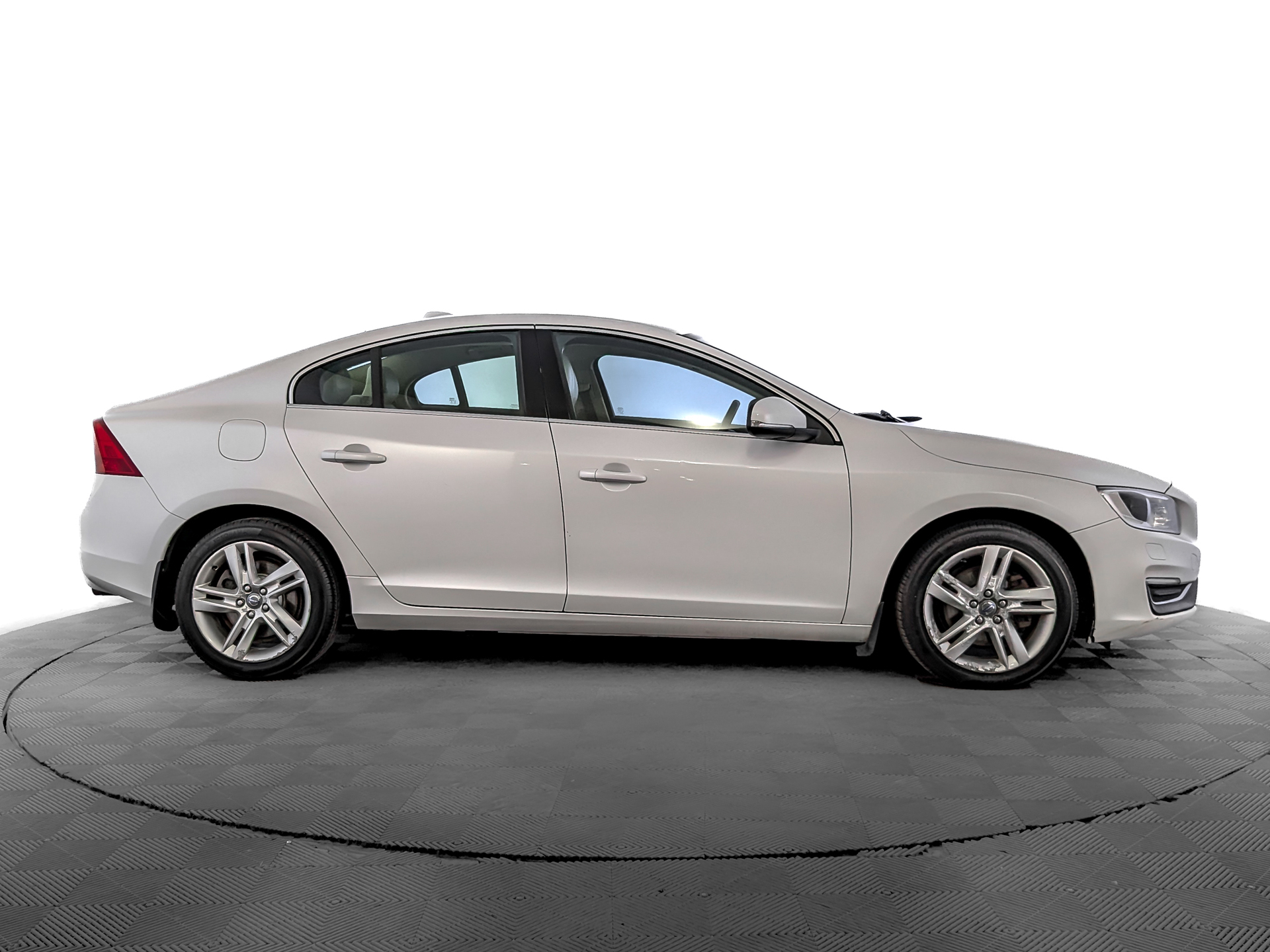 VOLVO S60 2.00 (180 л.с), автомат, 2014, пробег 114 730 км
