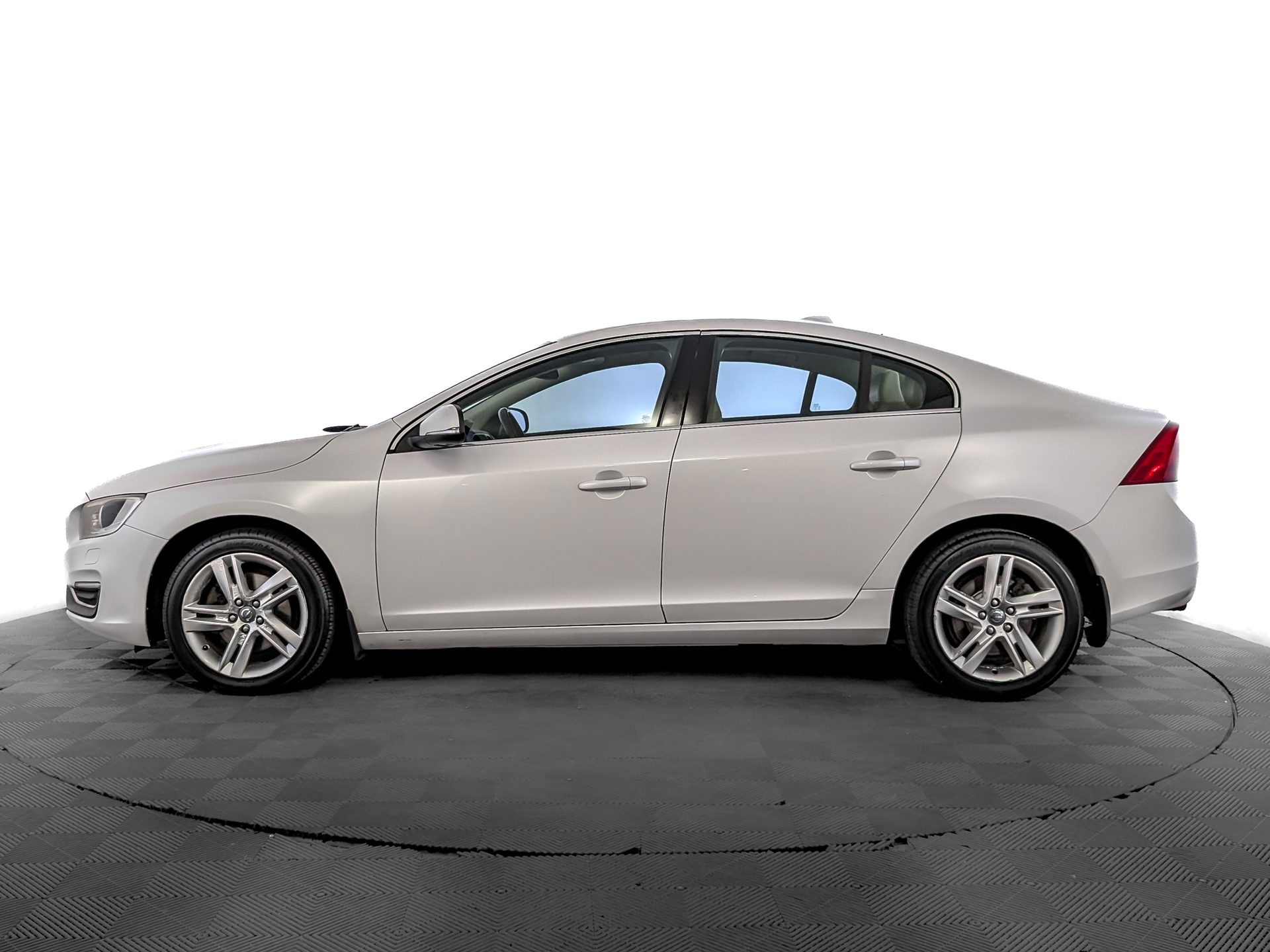 VOLVO S60 2.00 (180 л.с), автомат, 2014, пробег 114 730 км