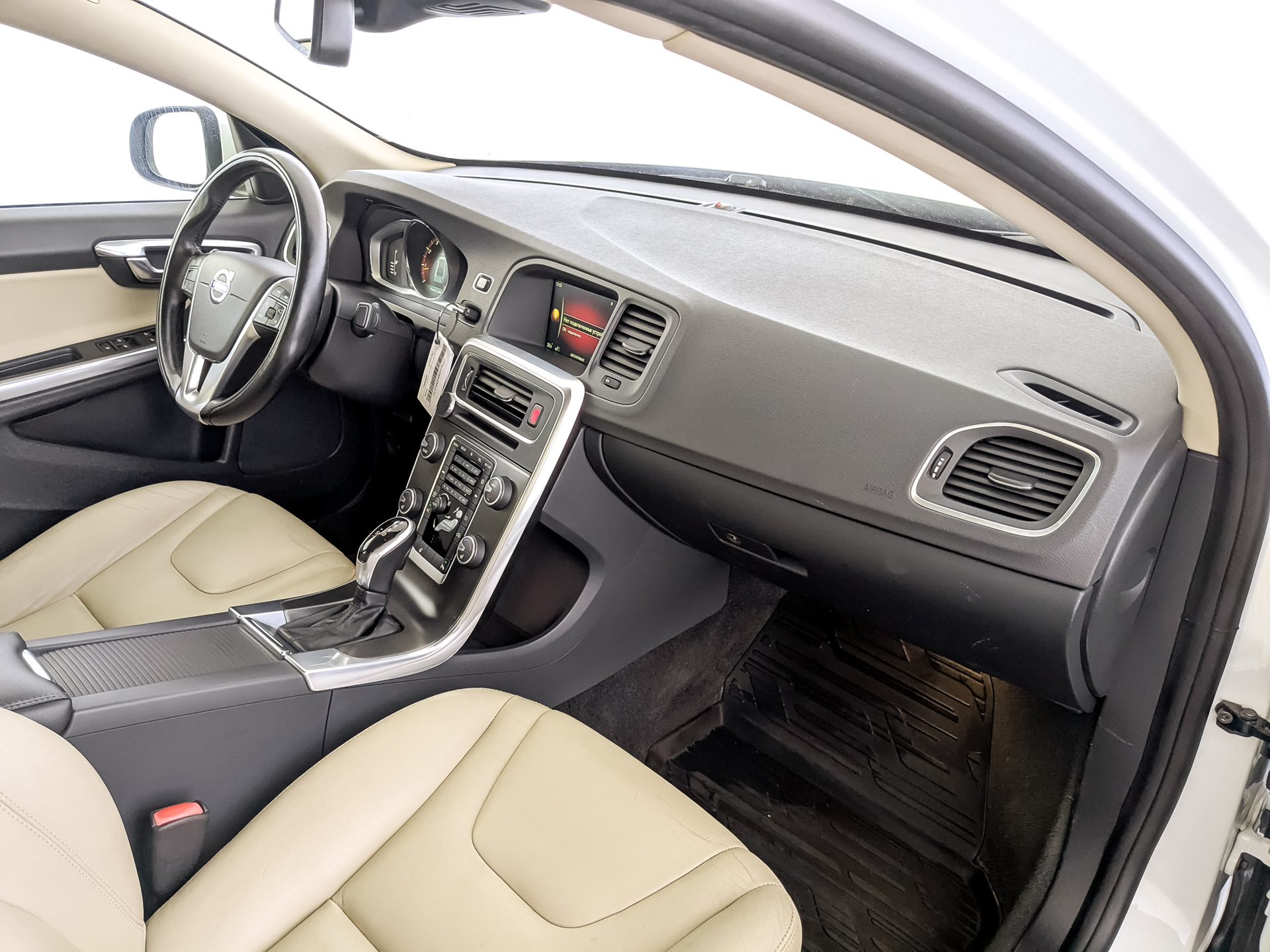 VOLVO S60 2.00 (180 л.с), автомат, 2014, пробег 114 730 км