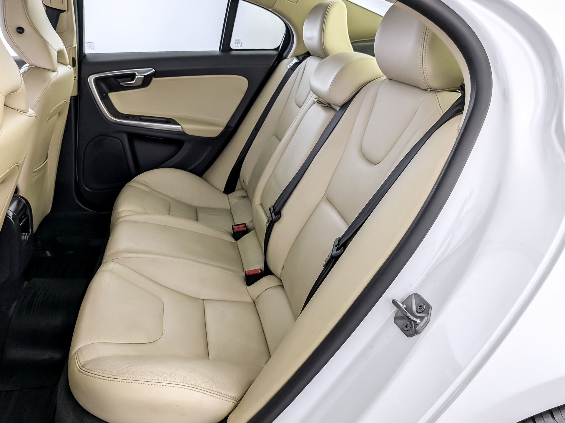 VOLVO S60 2.00 (180 л.с), автомат, 2014, пробег 114 730 км