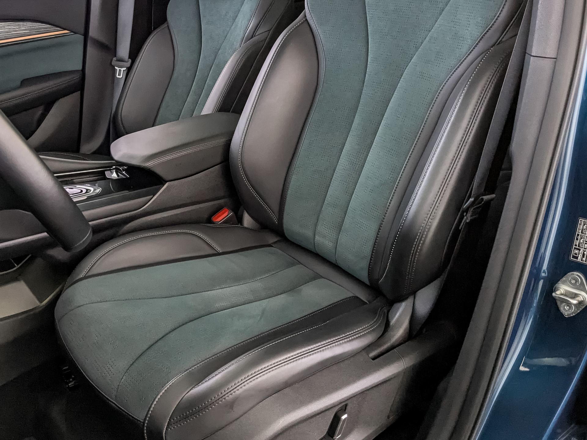 GEELY Monjaro 2.00 (238 л.с), автомат, 2024, пробег 50 412 км