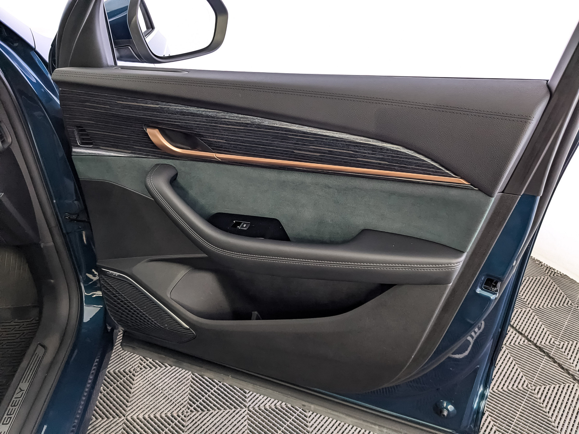 GEELY Monjaro 2.00 (238 л.с), автомат, 2024, пробег 50 412 км