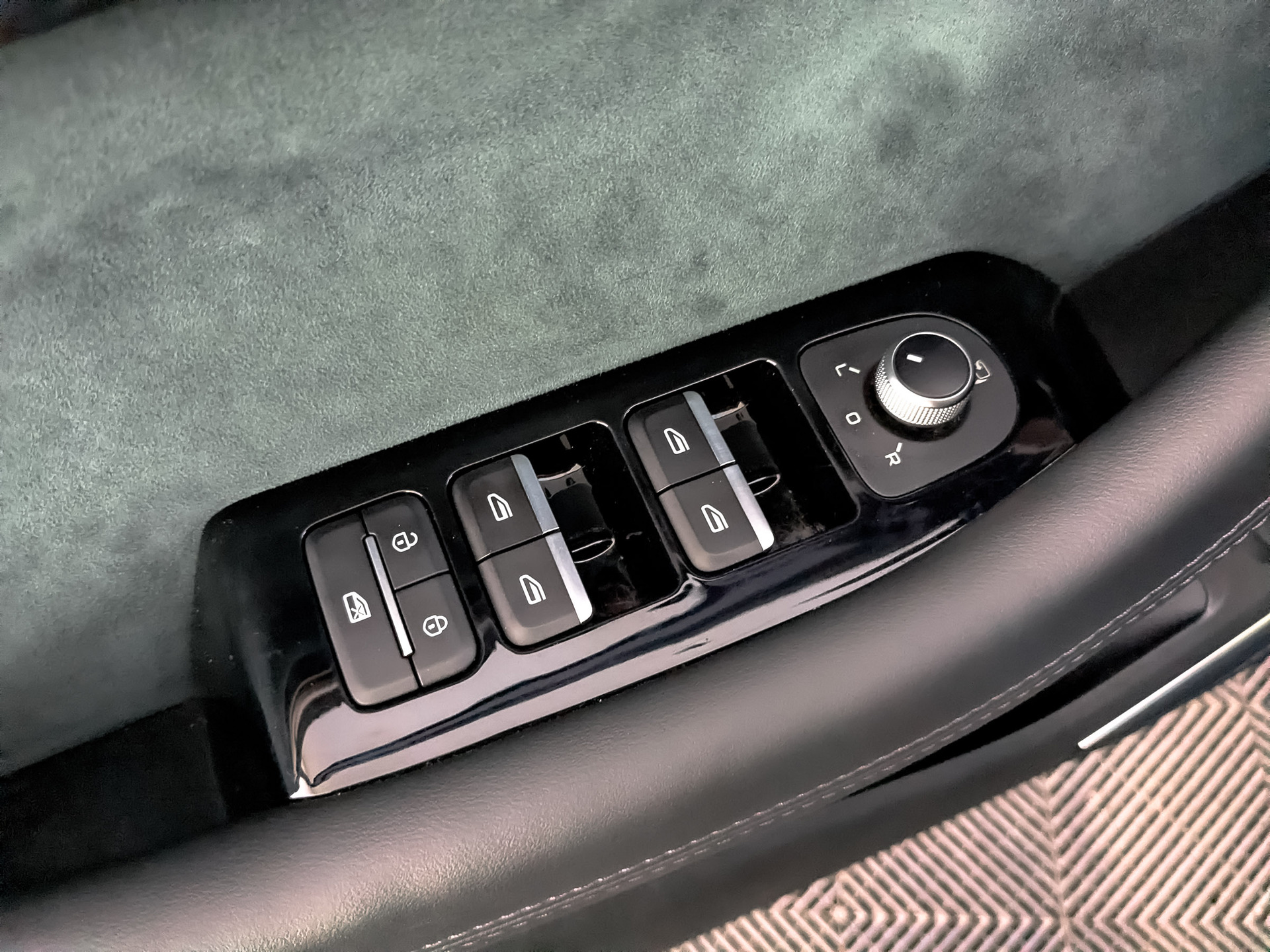 GEELY Monjaro 2.00 (238 л.с), автомат, 2024, пробег 50 412 км