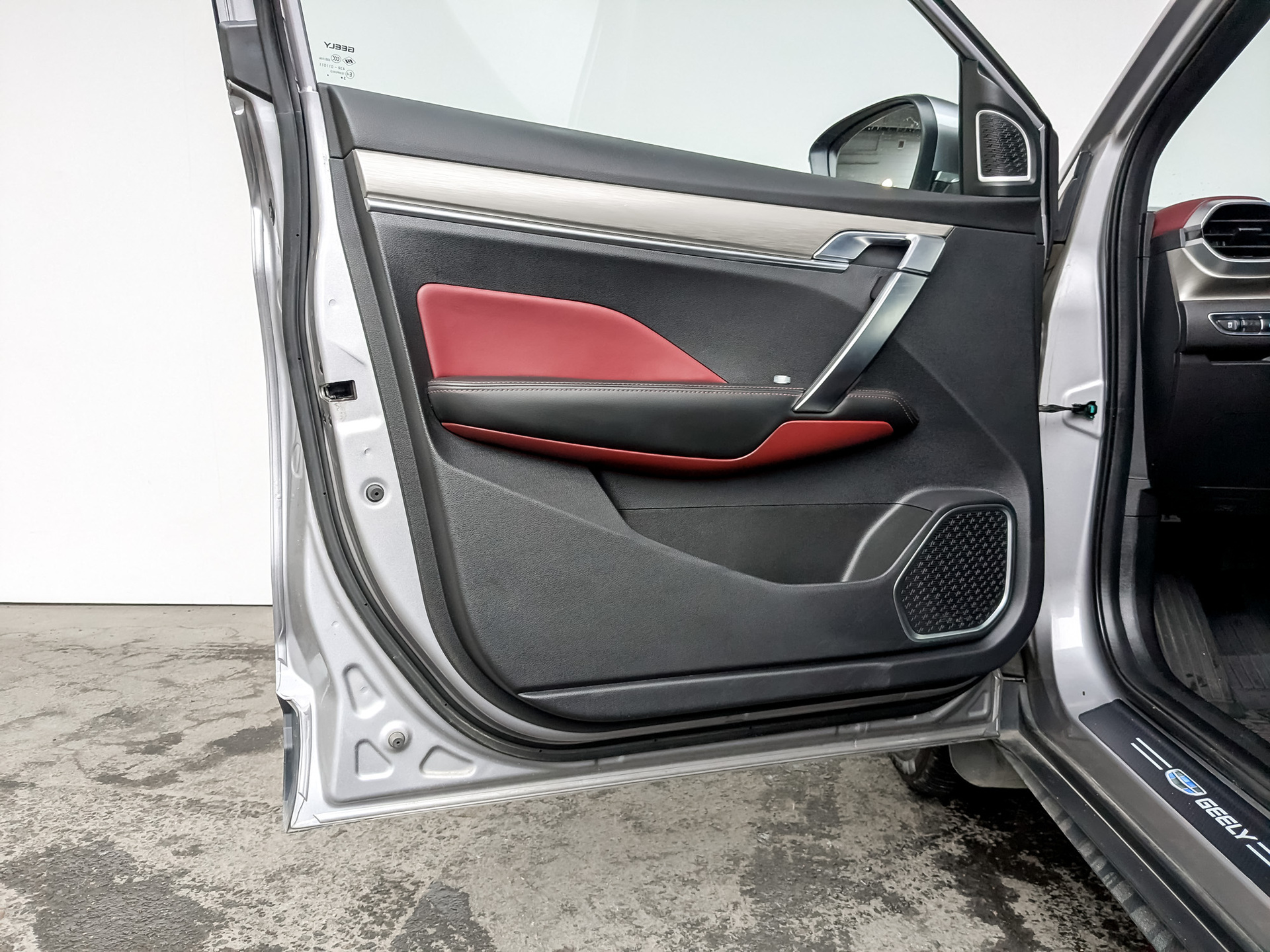 GEELY Coolray 1.50 (149 л.с), автомат, 2023, пробег 40 785 км